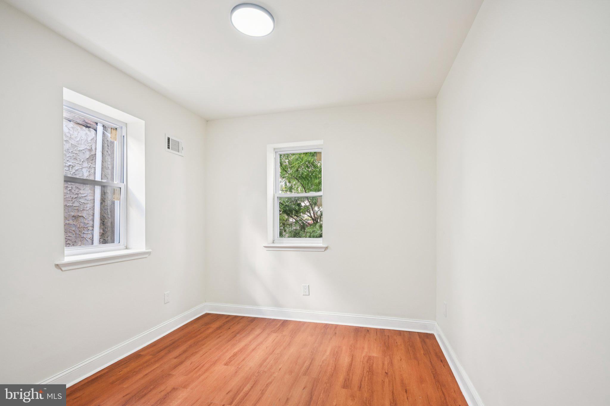 MILL CREEK - Residential