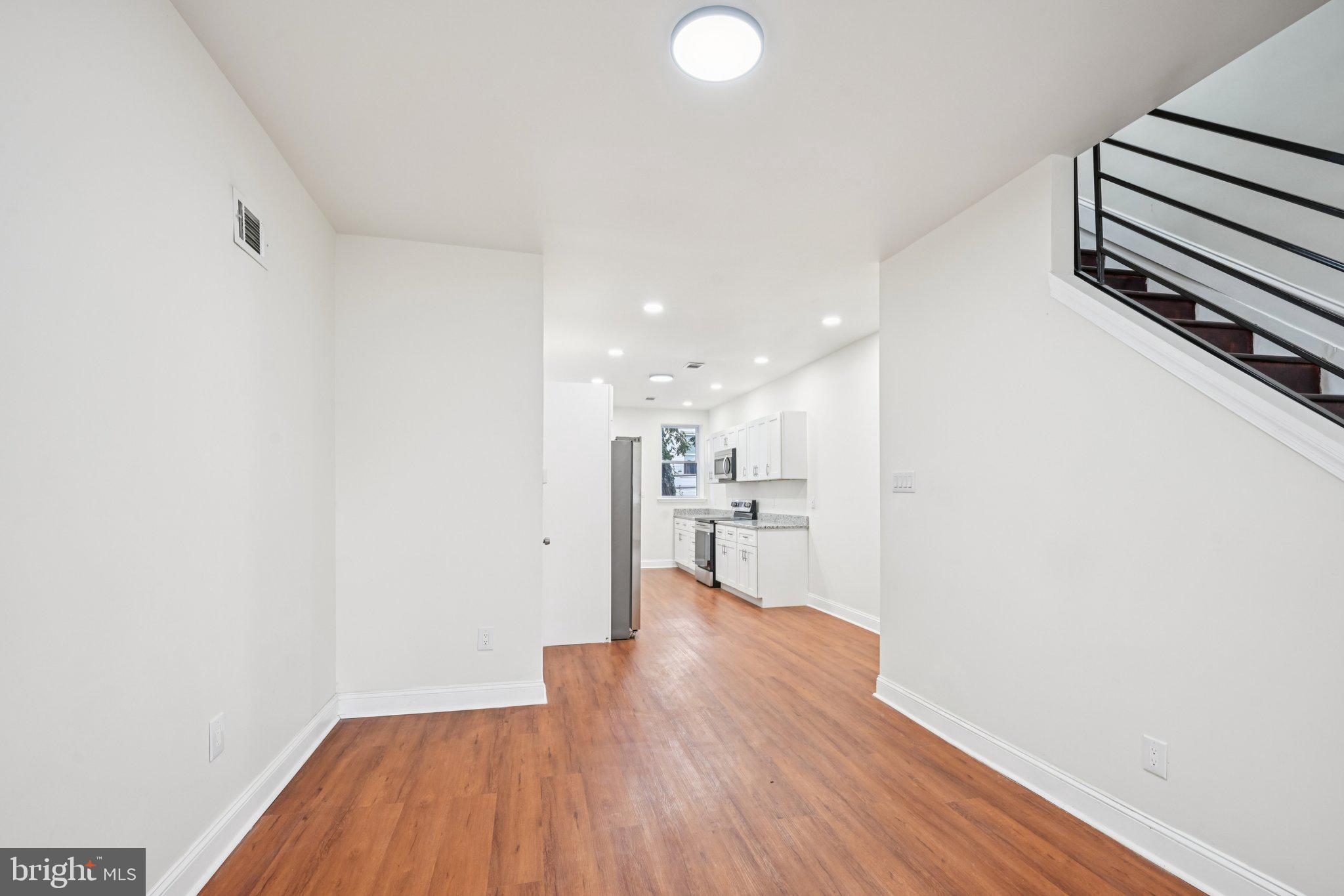 MILL CREEK - Residential