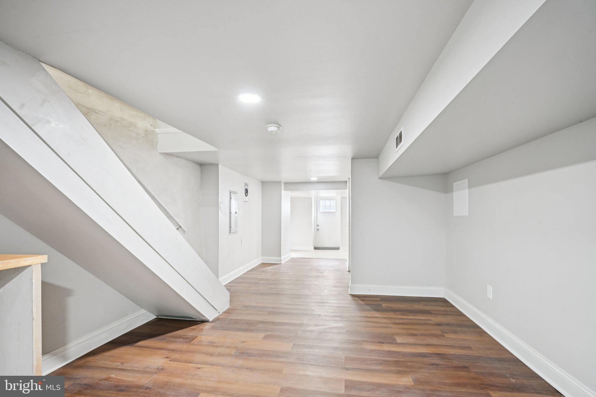 MILL CREEK - Residential