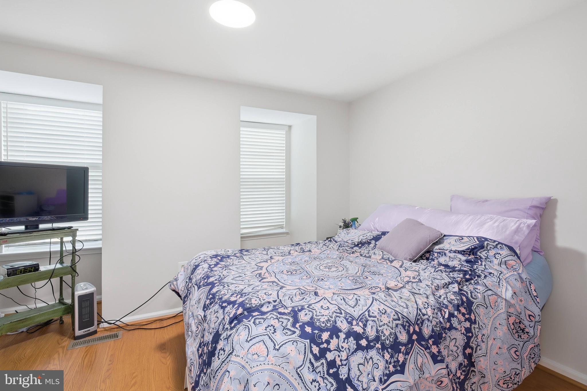 COUNTRYSIDE - Residential