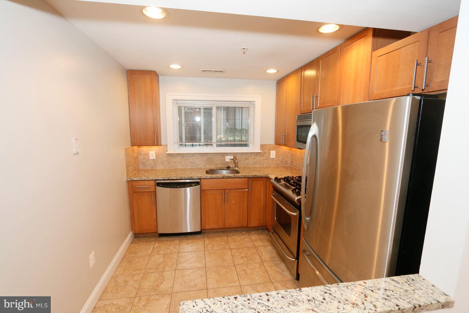 1901 LINCOLN ROAD NE 101