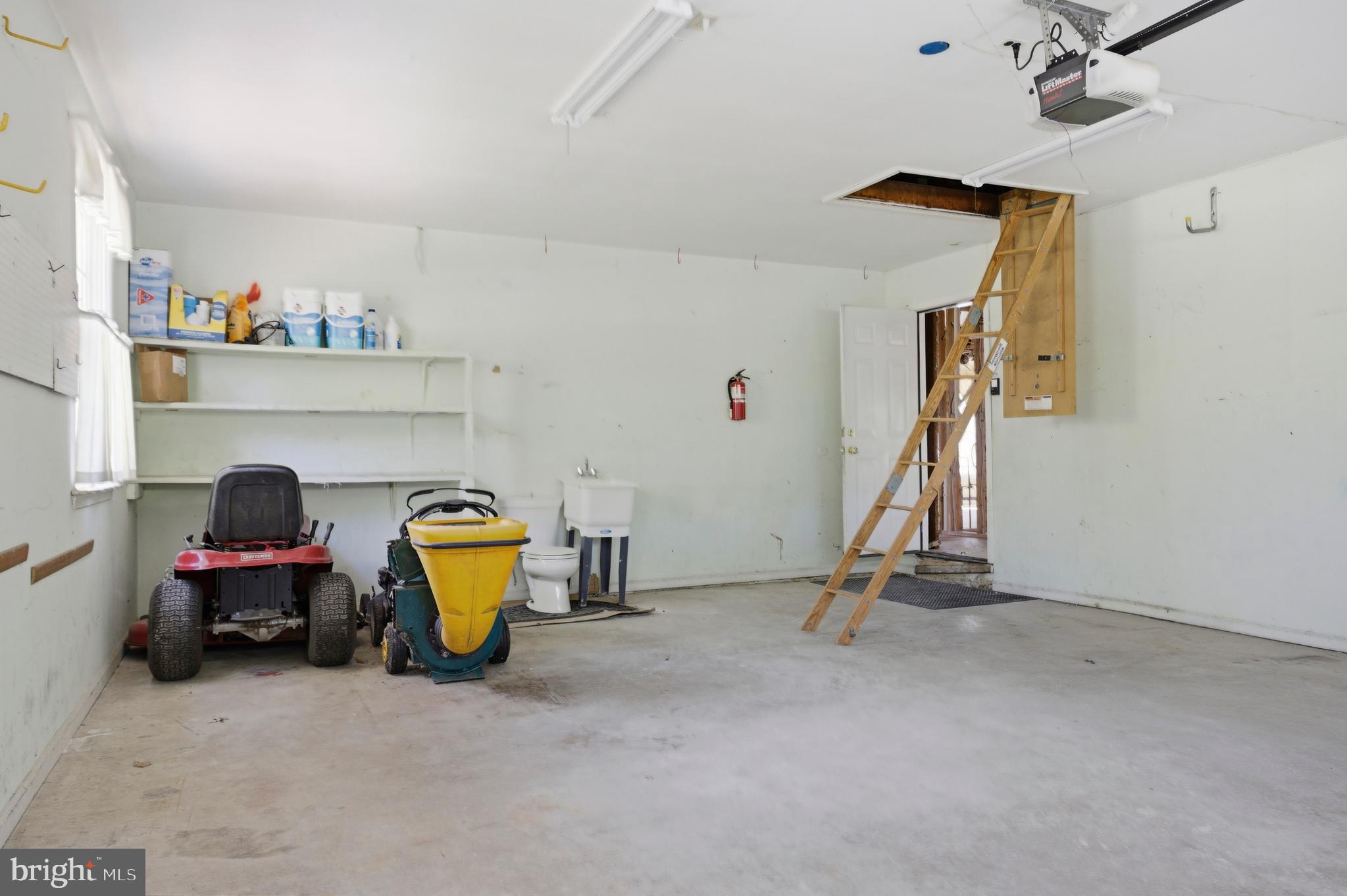 LEOPARD RUN - Residential