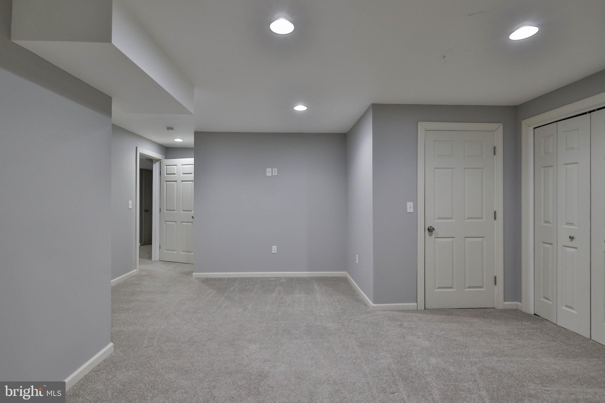 NEWBURG ESTATES - Residential