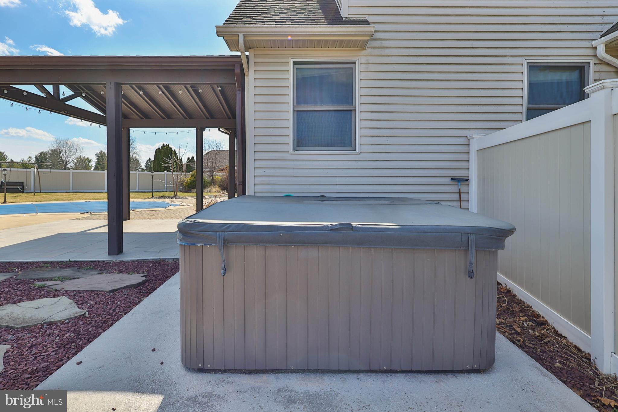 NEWBURG ESTATES - Residential