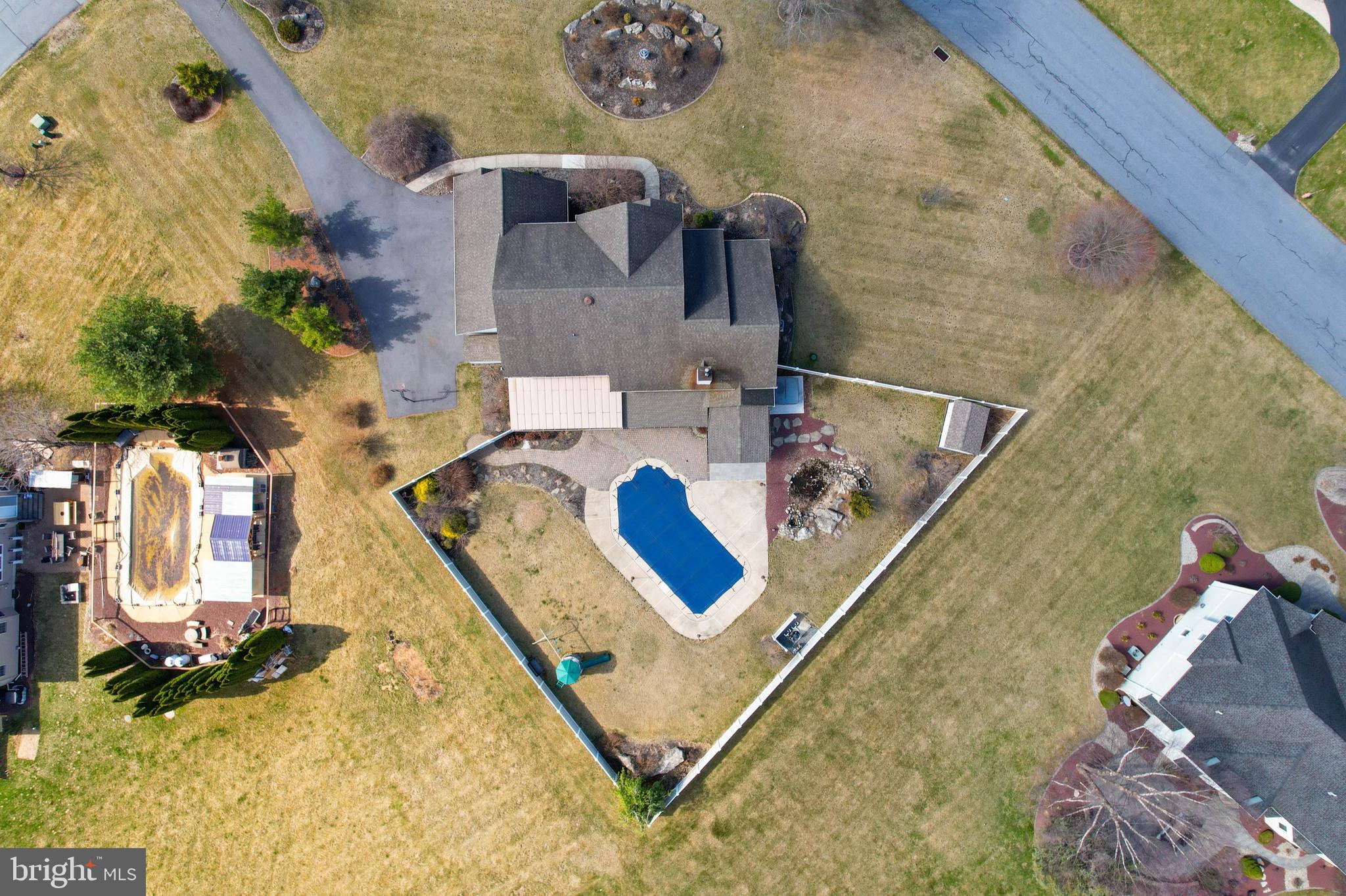 NEWBURG ESTATES - Residential