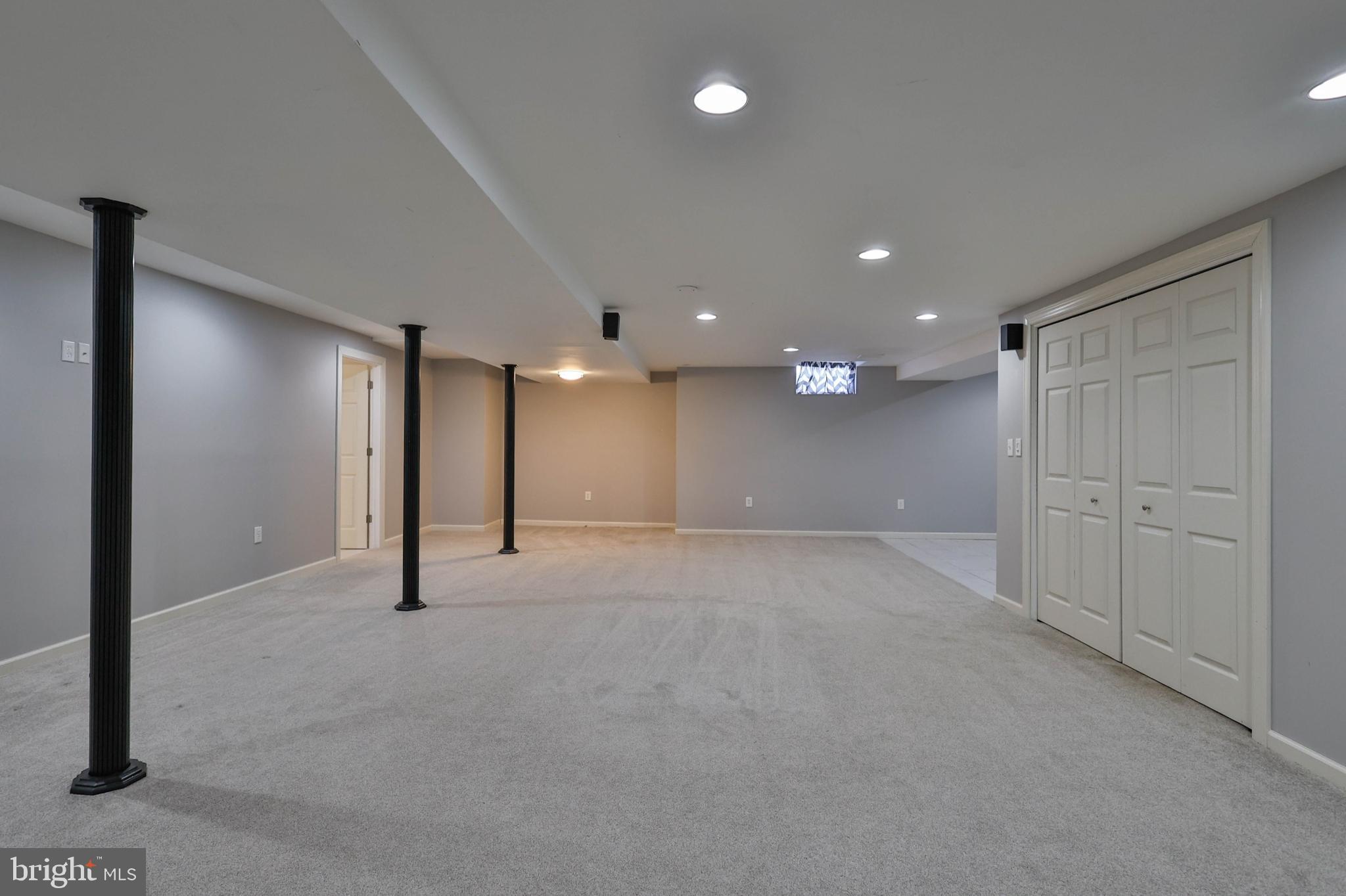 NEWBURG ESTATES - Residential