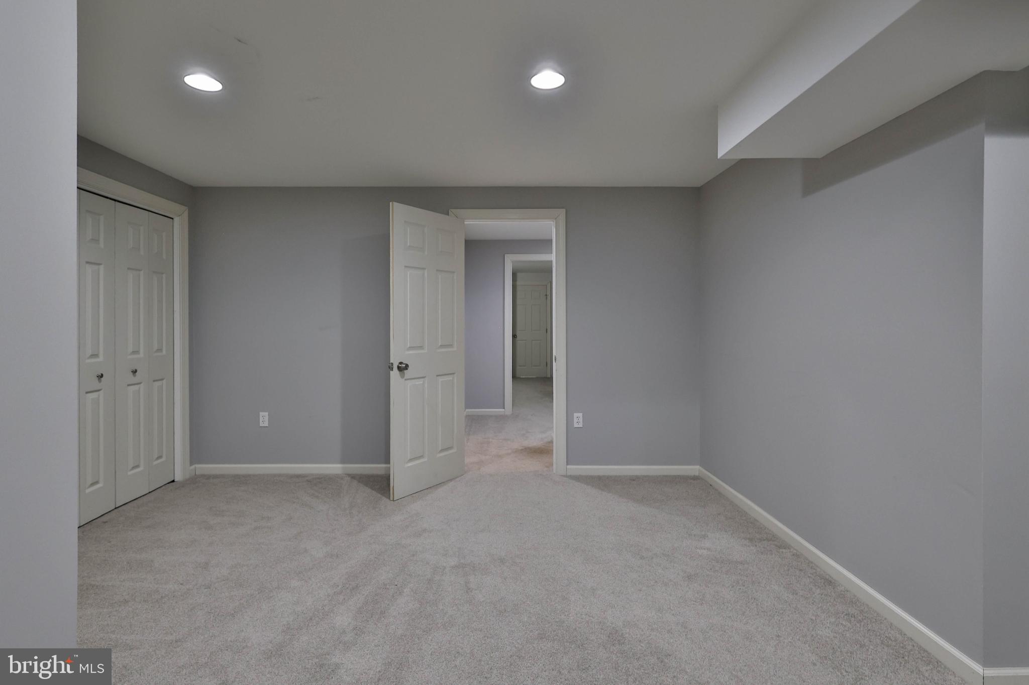 NEWBURG ESTATES - Residential