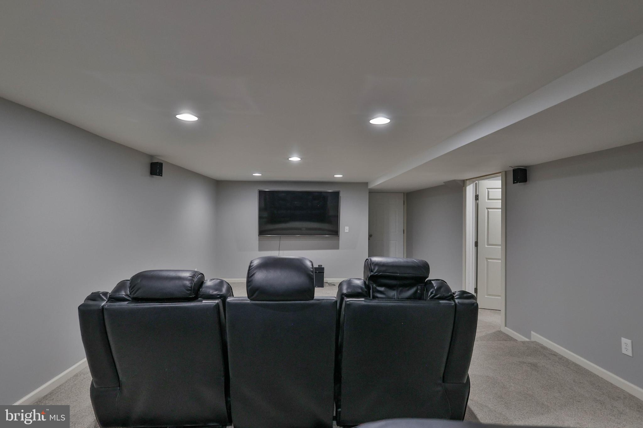 NEWBURG ESTATES - Residential