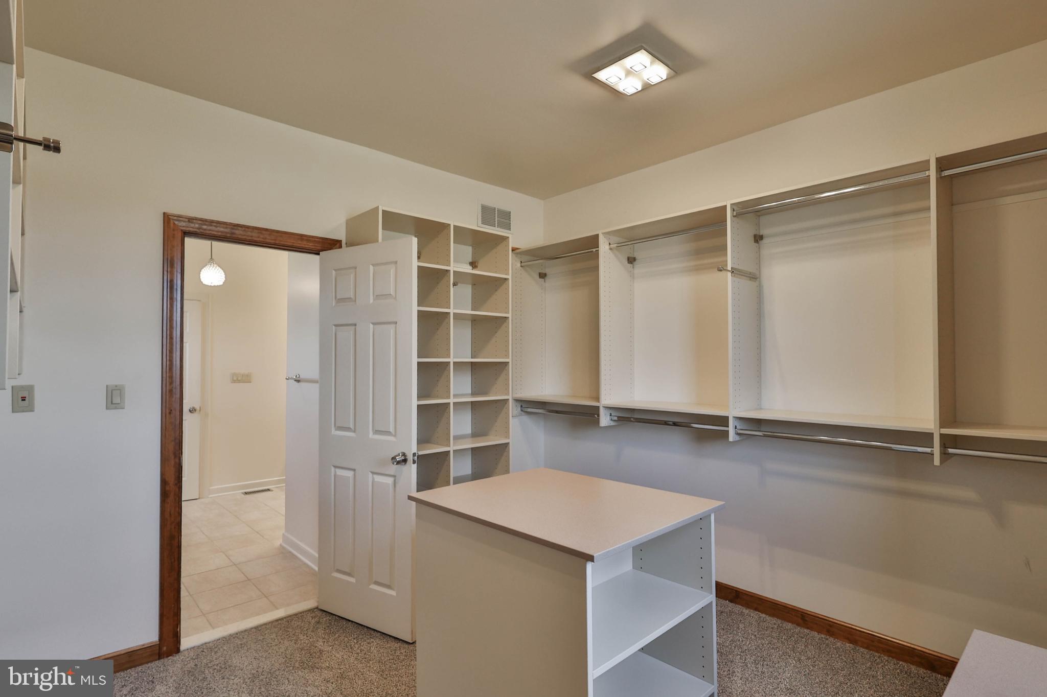 NEWBURG ESTATES - Residential