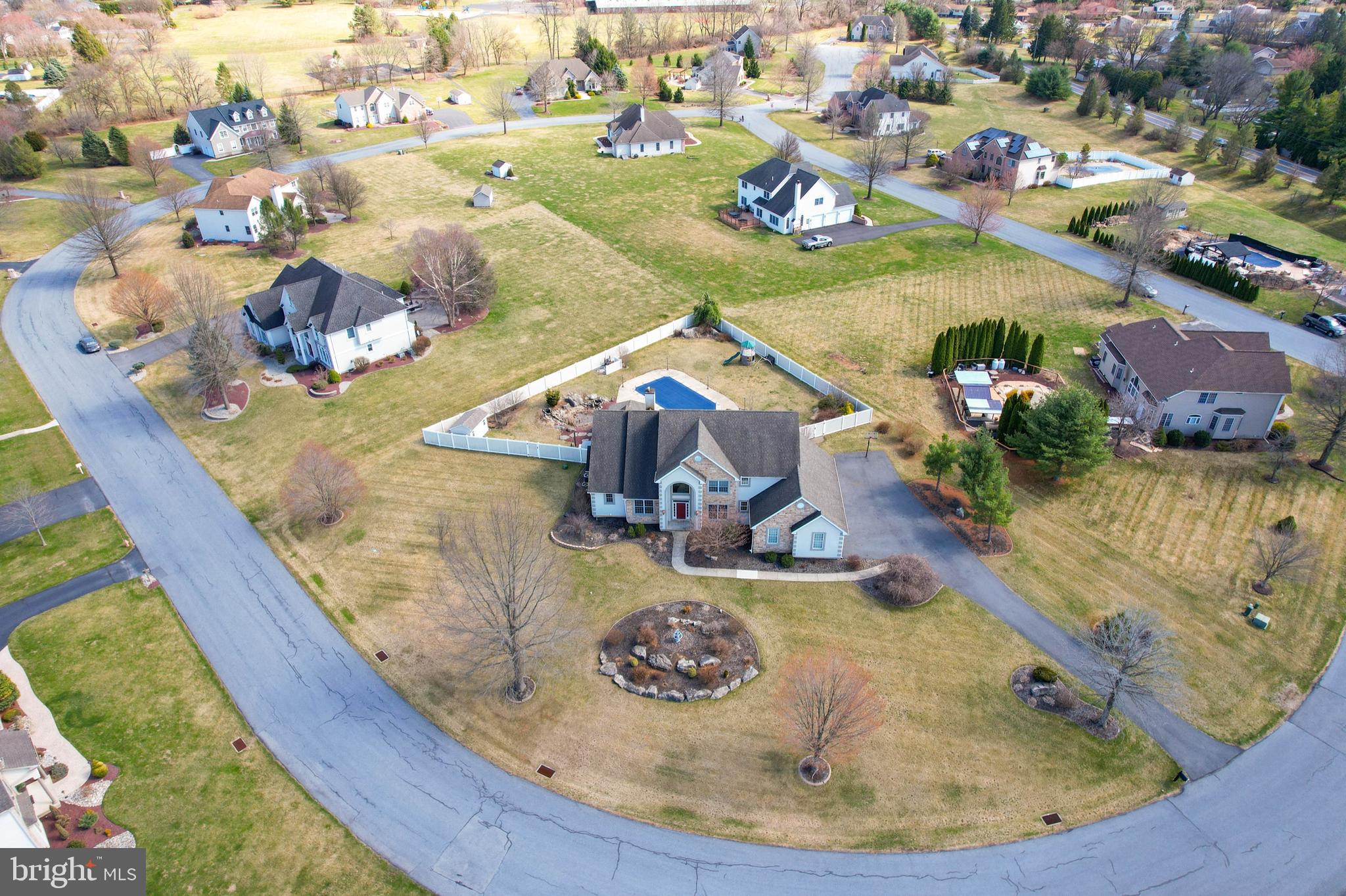 NEWBURG ESTATES - Residential