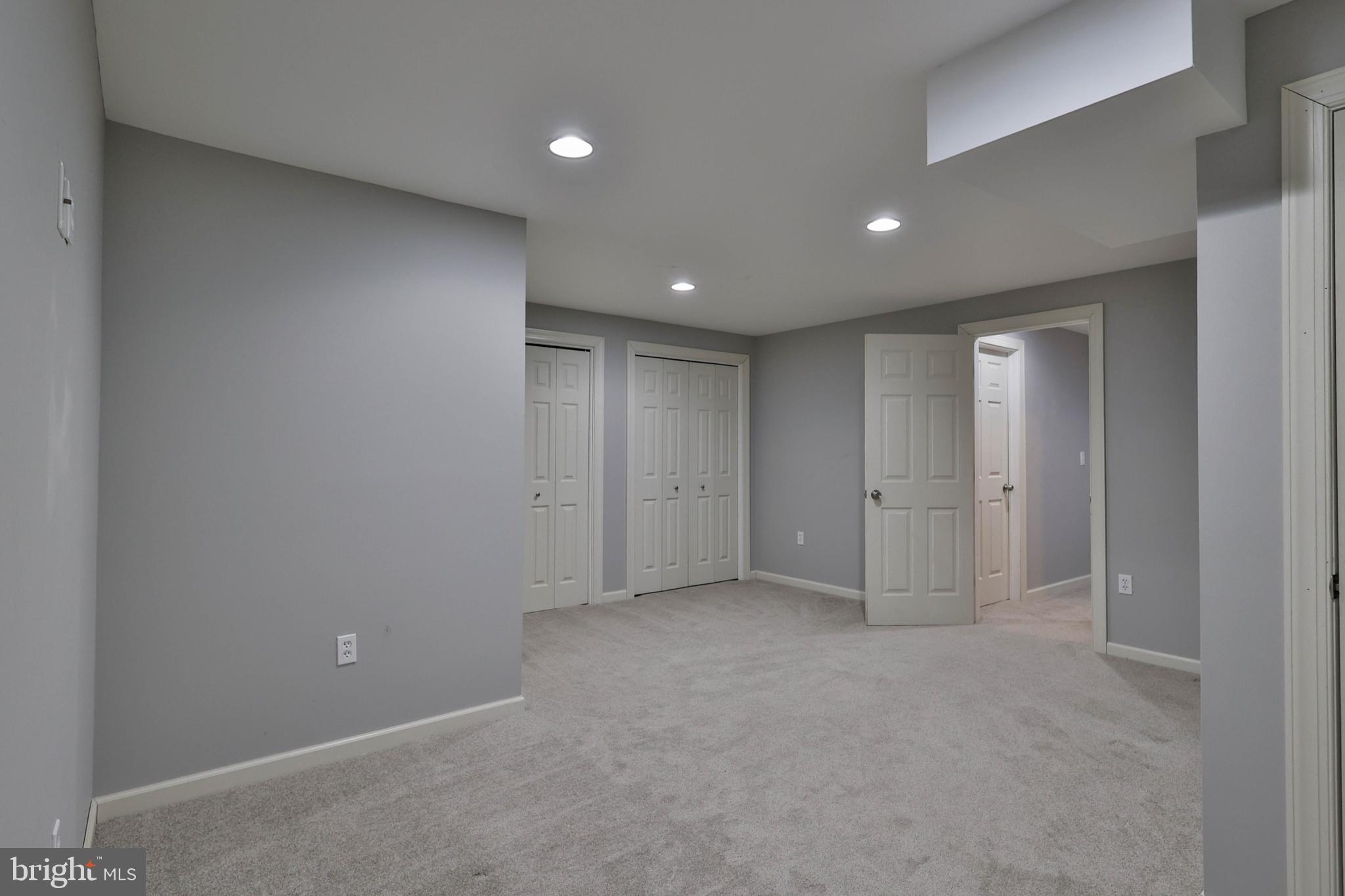 NEWBURG ESTATES - Residential