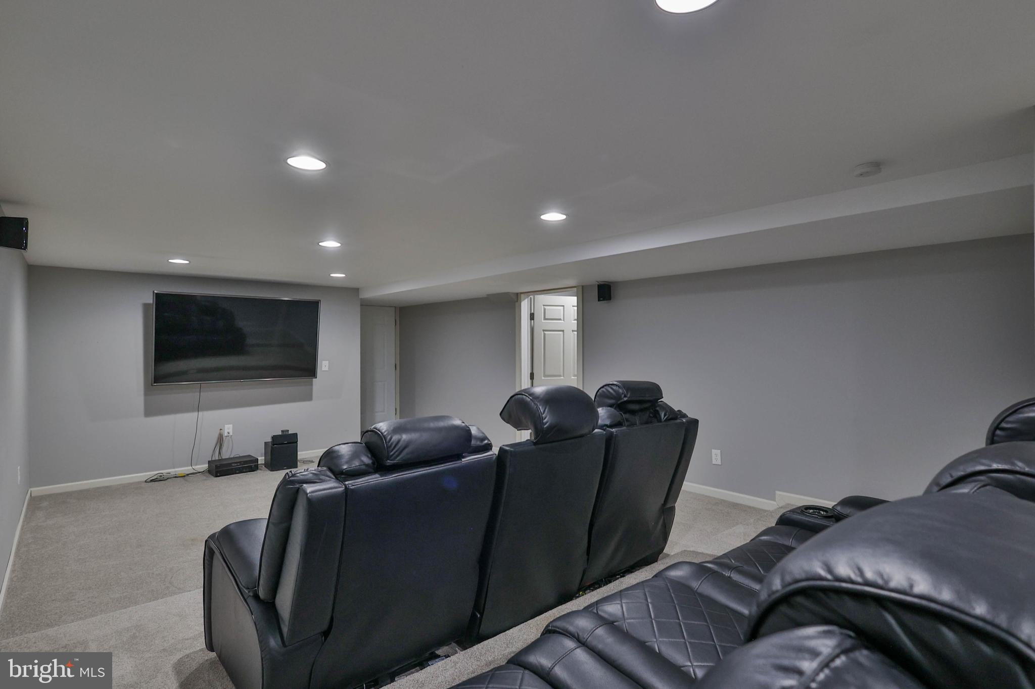 NEWBURG ESTATES - Residential