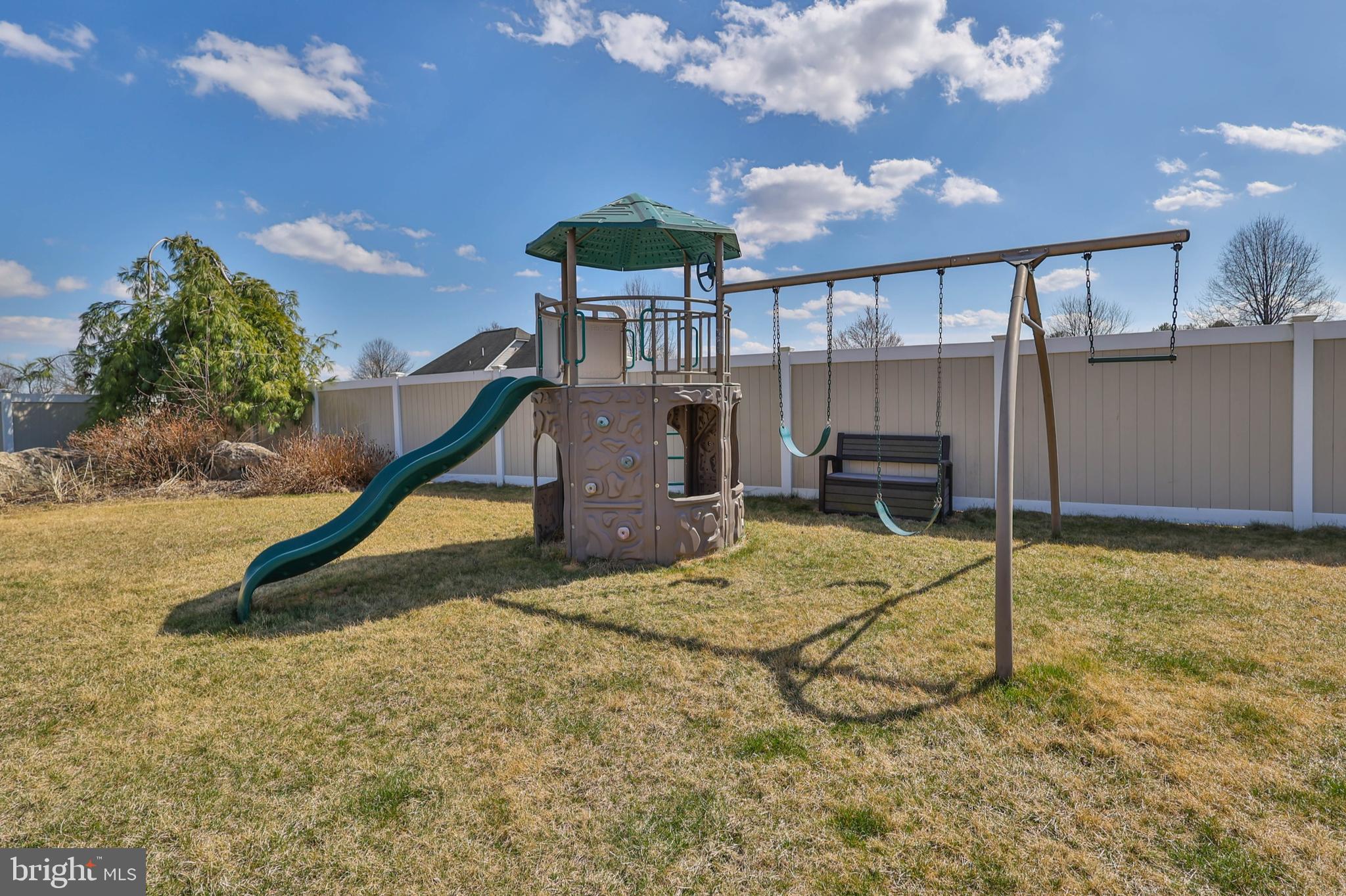 NEWBURG ESTATES - Residential