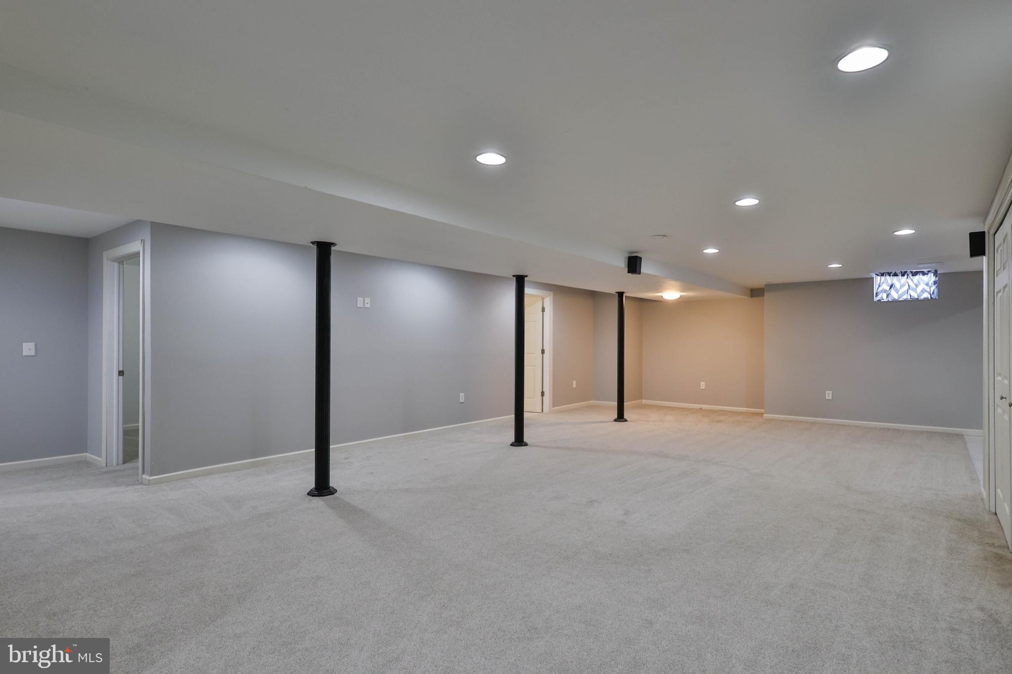 NEWBURG ESTATES - Residential