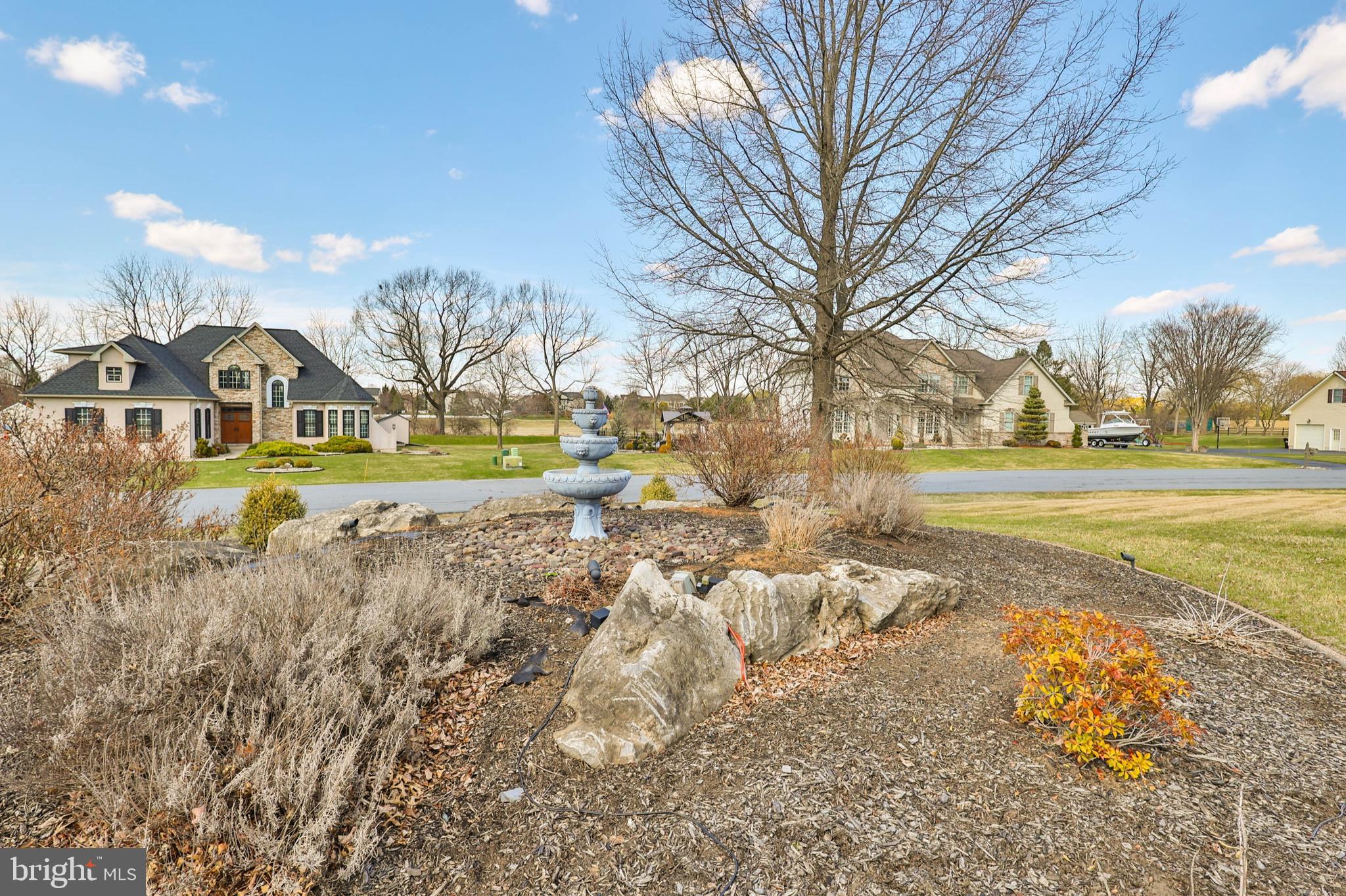 NEWBURG ESTATES - Residential