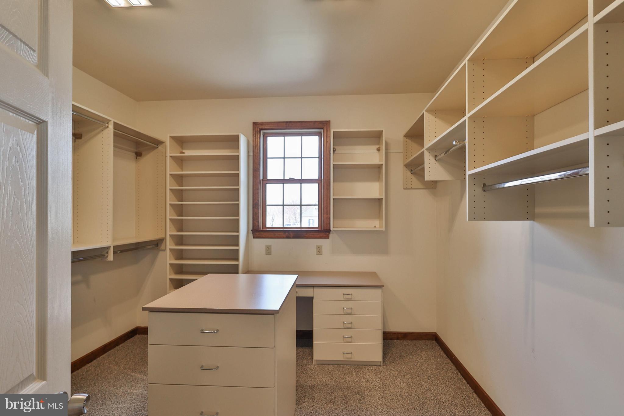 NEWBURG ESTATES - Residential