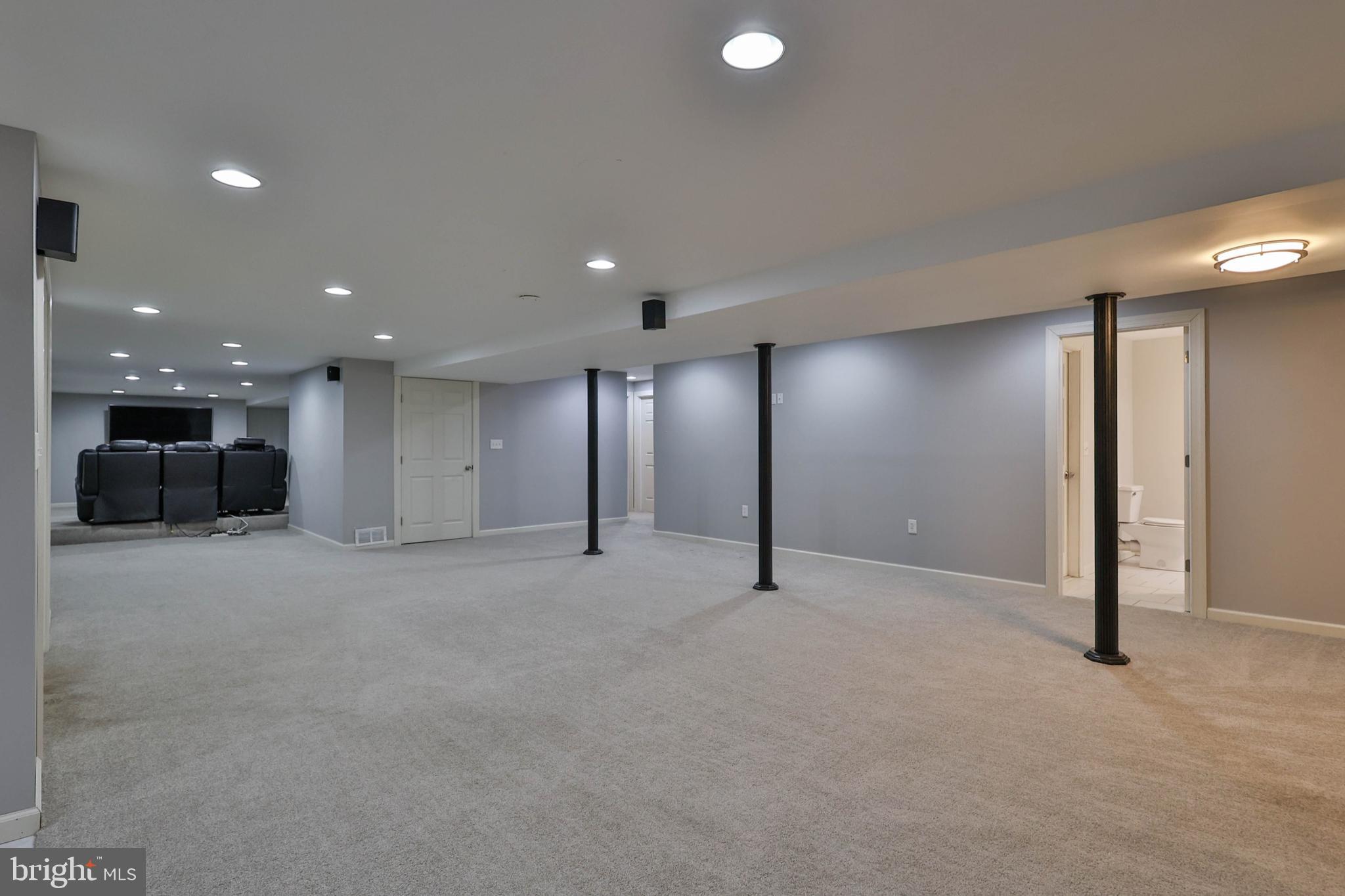 NEWBURG ESTATES - Residential