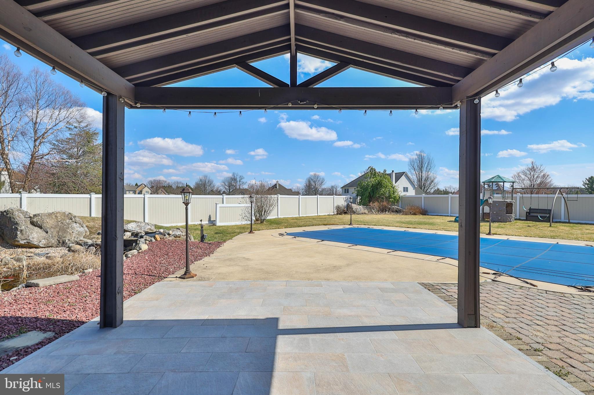 NEWBURG ESTATES - Residential