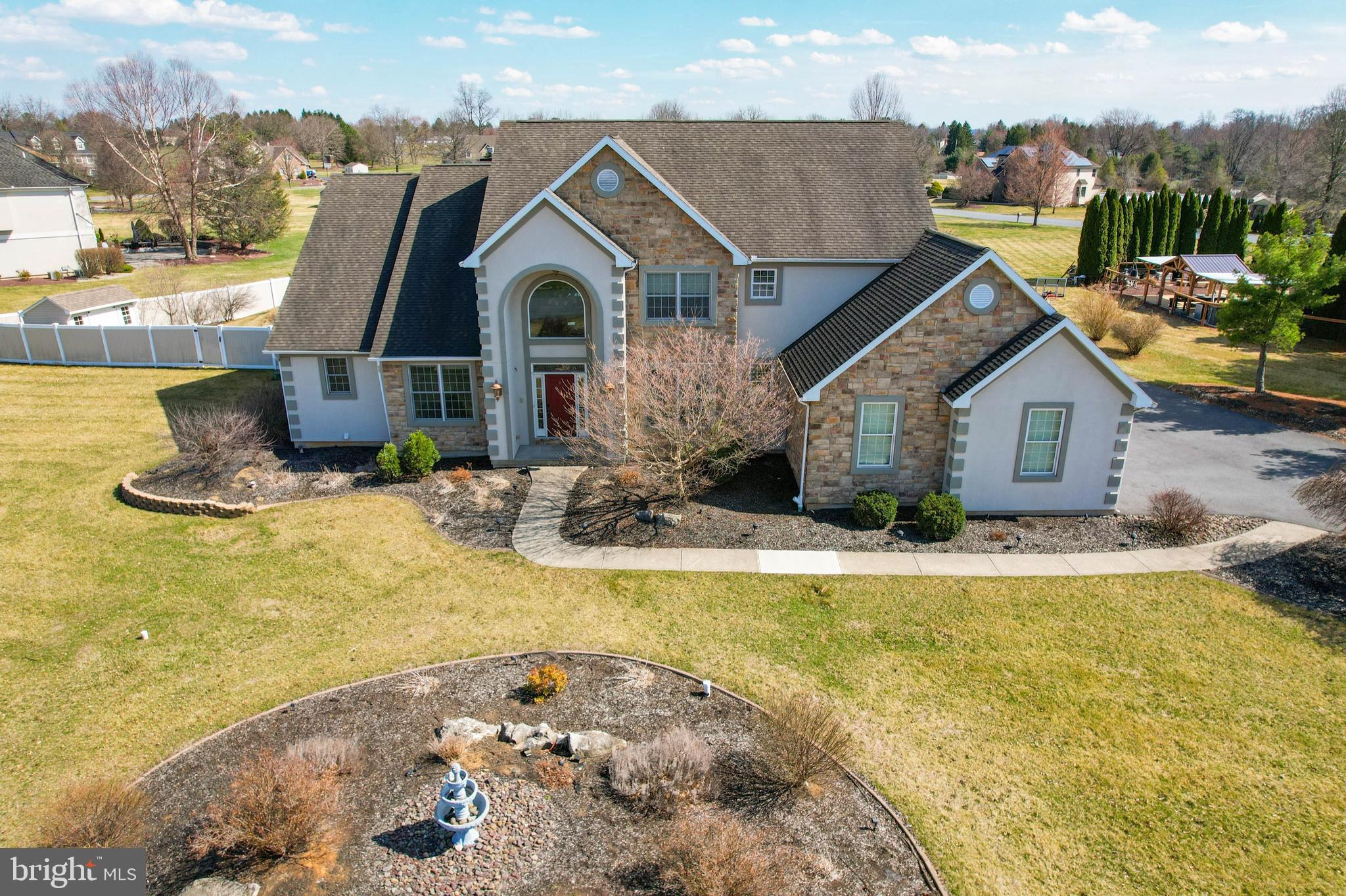 NEWBURG ESTATES - Residential