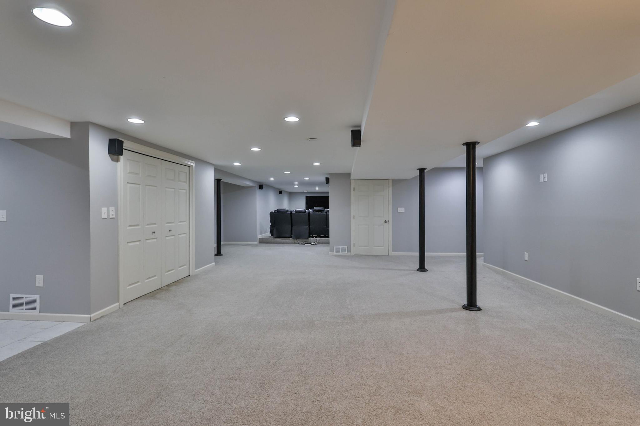 NEWBURG ESTATES - Residential