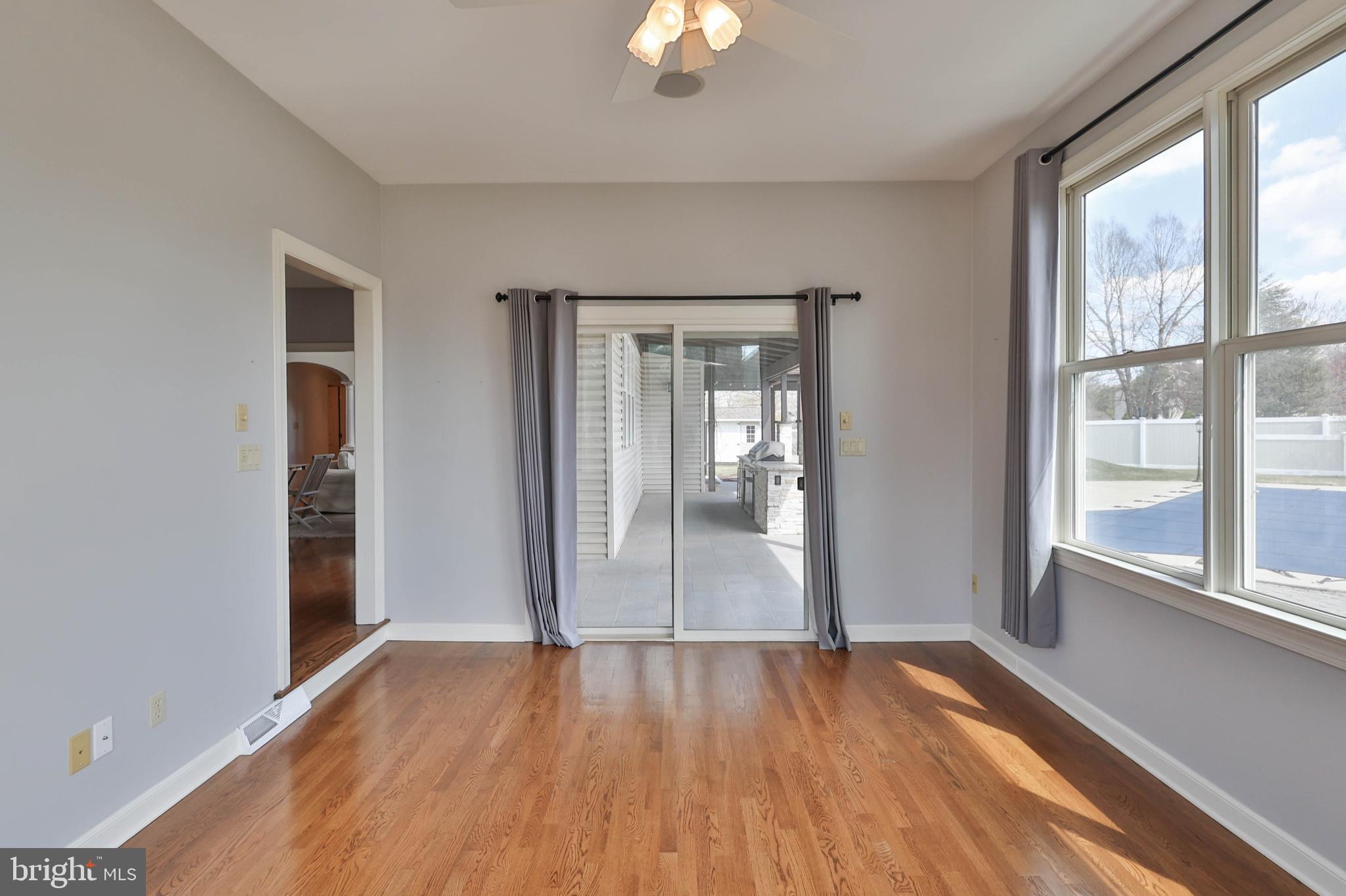 NEWBURG ESTATES - Residential