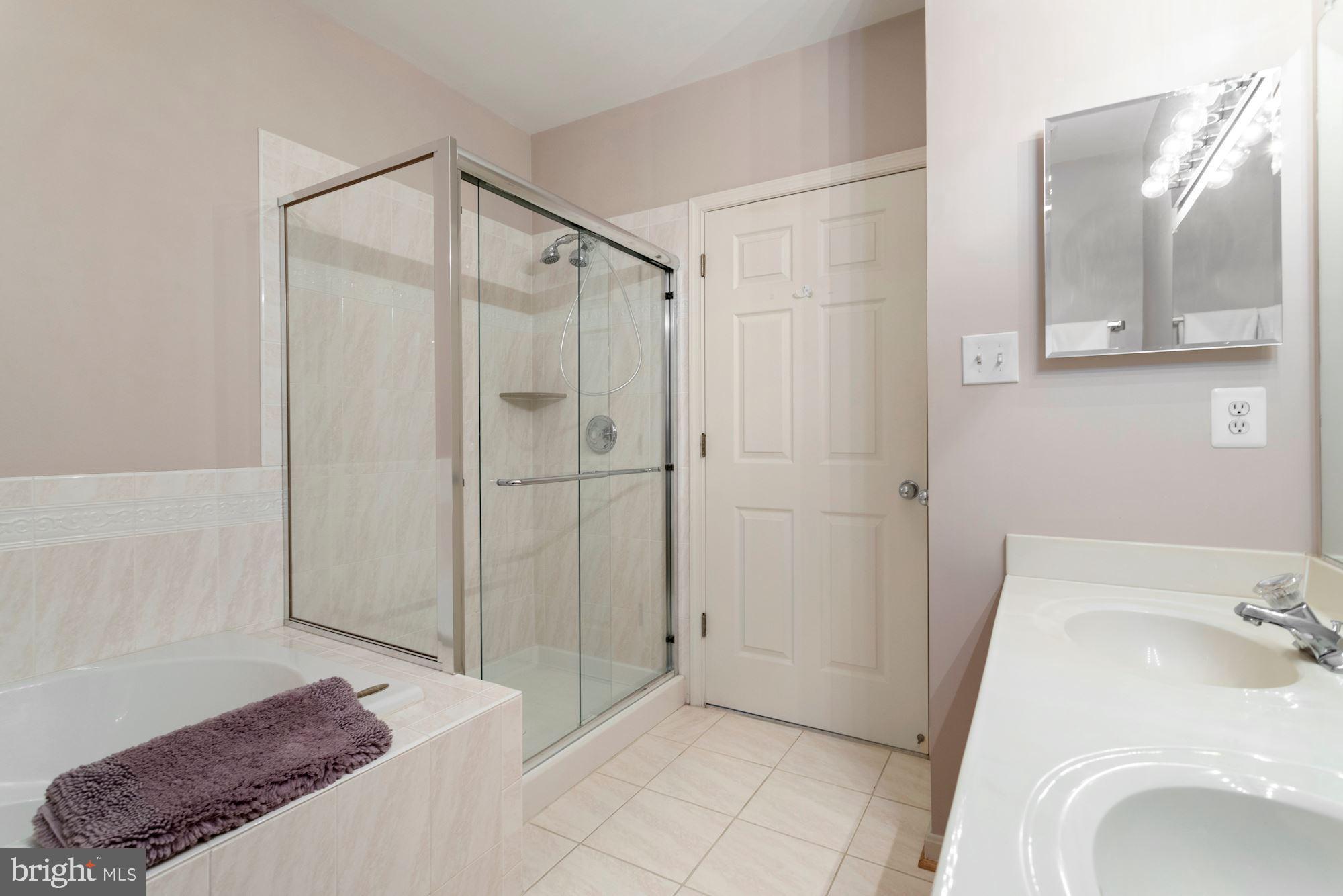 LAKESIDE AT SOUTH RIDING - Residential