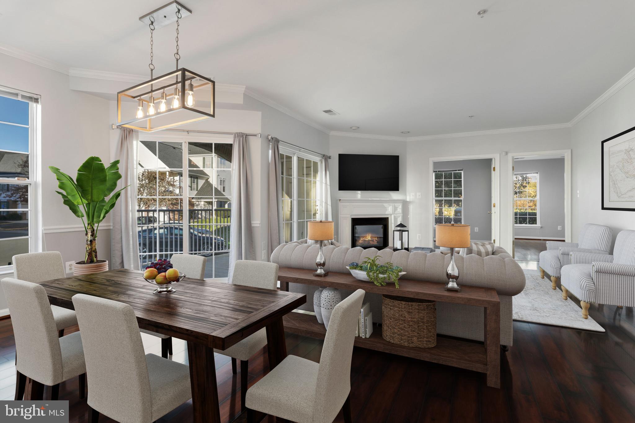 LAKESIDE AT SOUTH RIDING - Residential