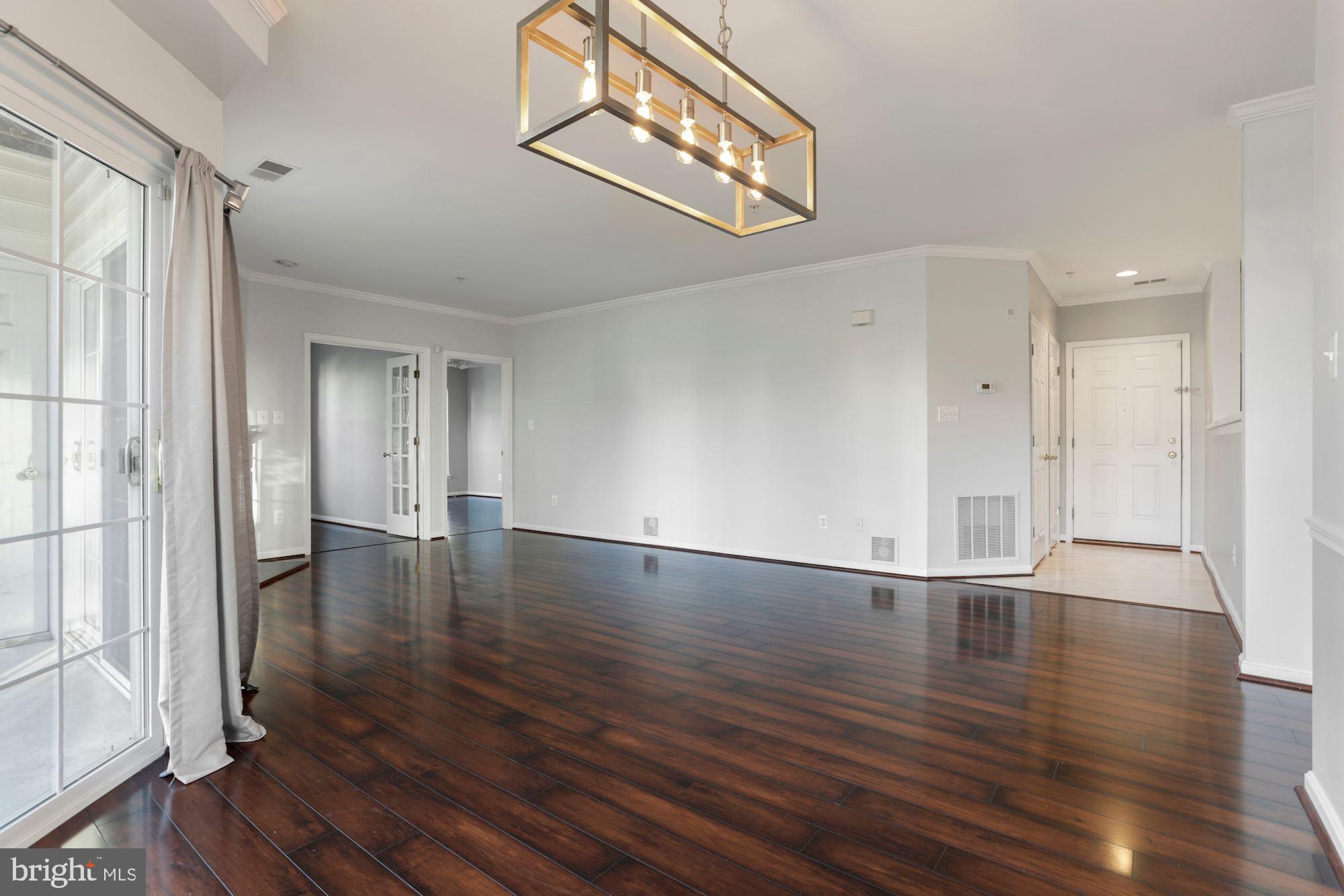 LAKESIDE AT SOUTH RIDING - Residential