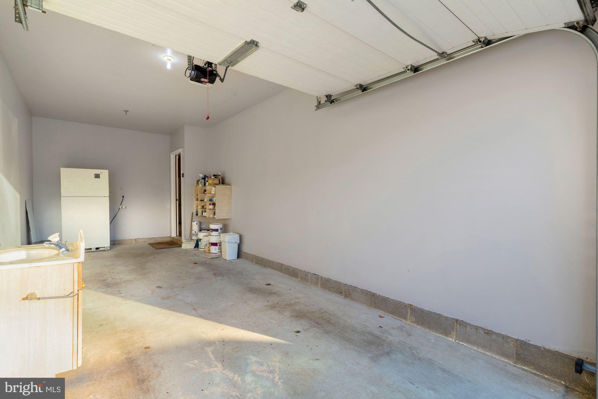 LAKESIDE AT SOUTH RIDING - Residential