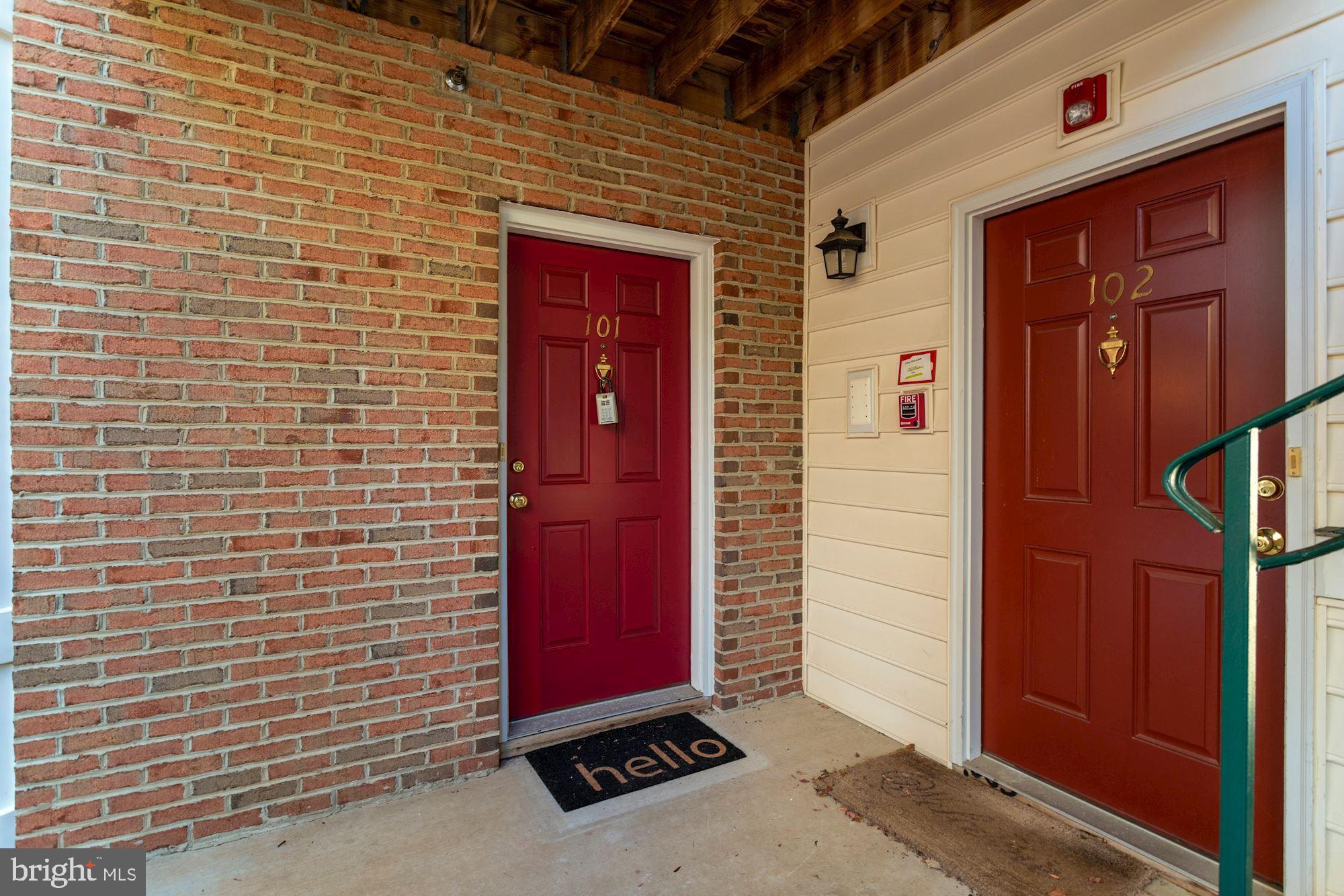 LAKESIDE AT SOUTH RIDING - Residential