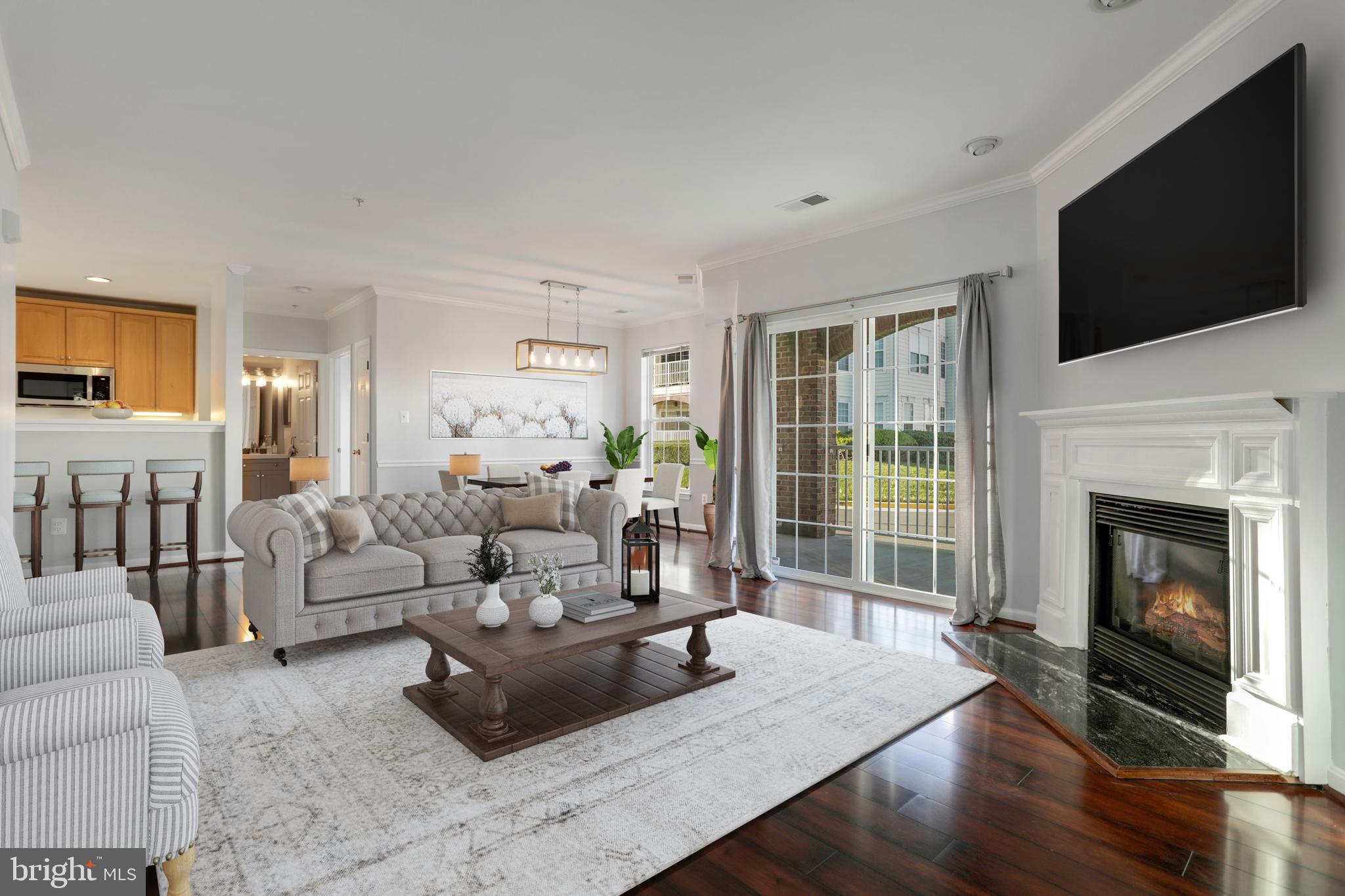 LAKESIDE AT SOUTH RIDING - Residential