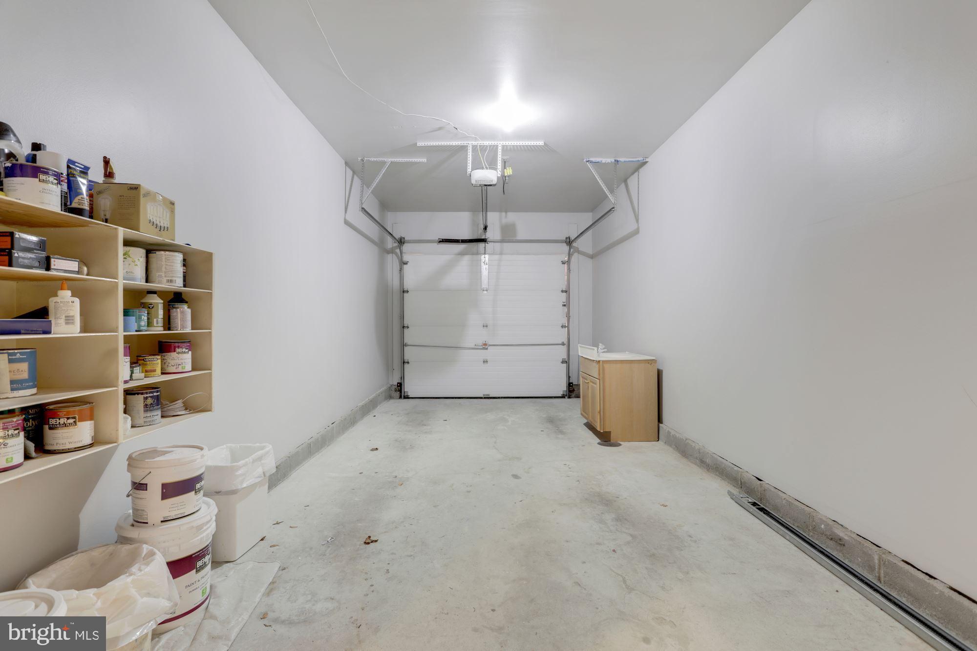 LAKESIDE AT SOUTH RIDING - Residential