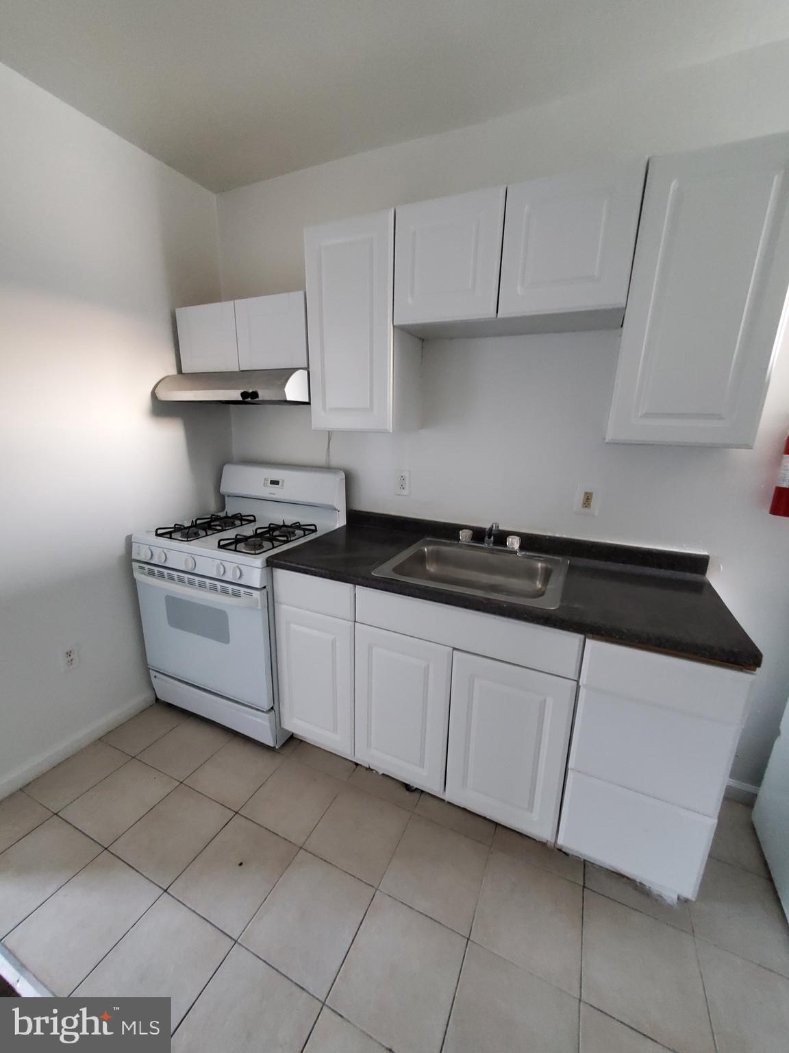 STRAWBERRY MANSION - Residential Lease