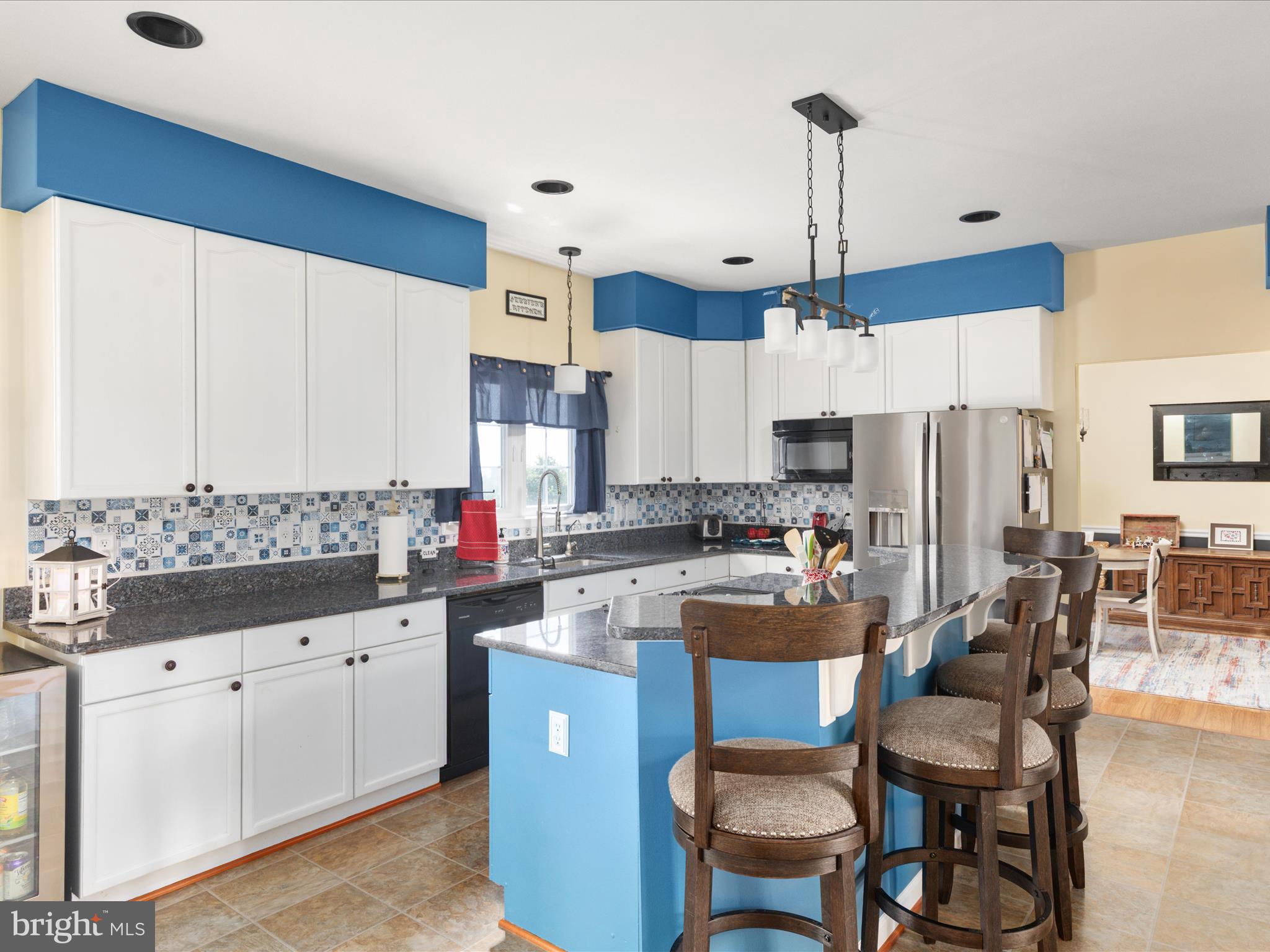 WAVERLY VIEW - Residential