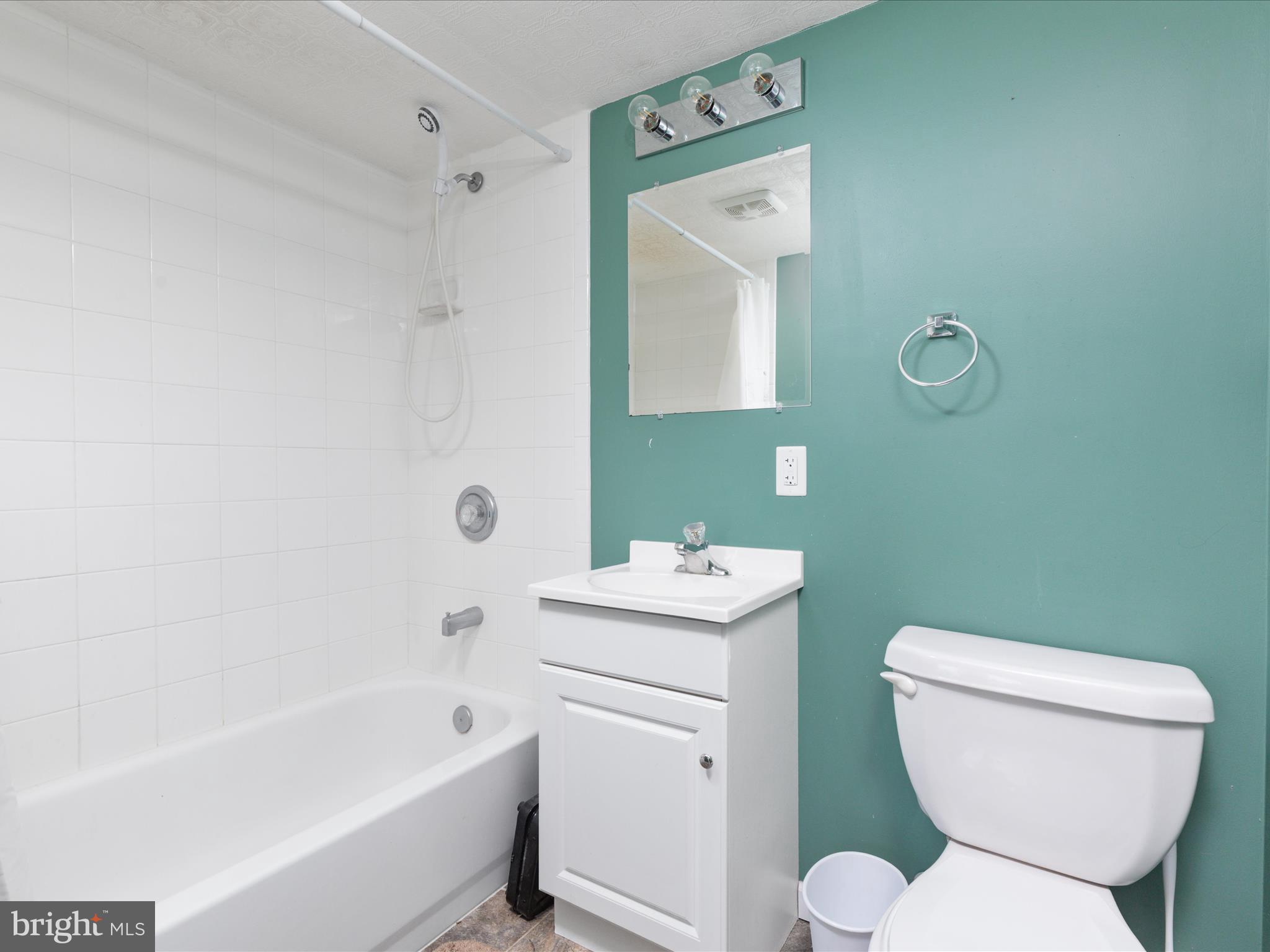 WAVERLY VIEW - Residential