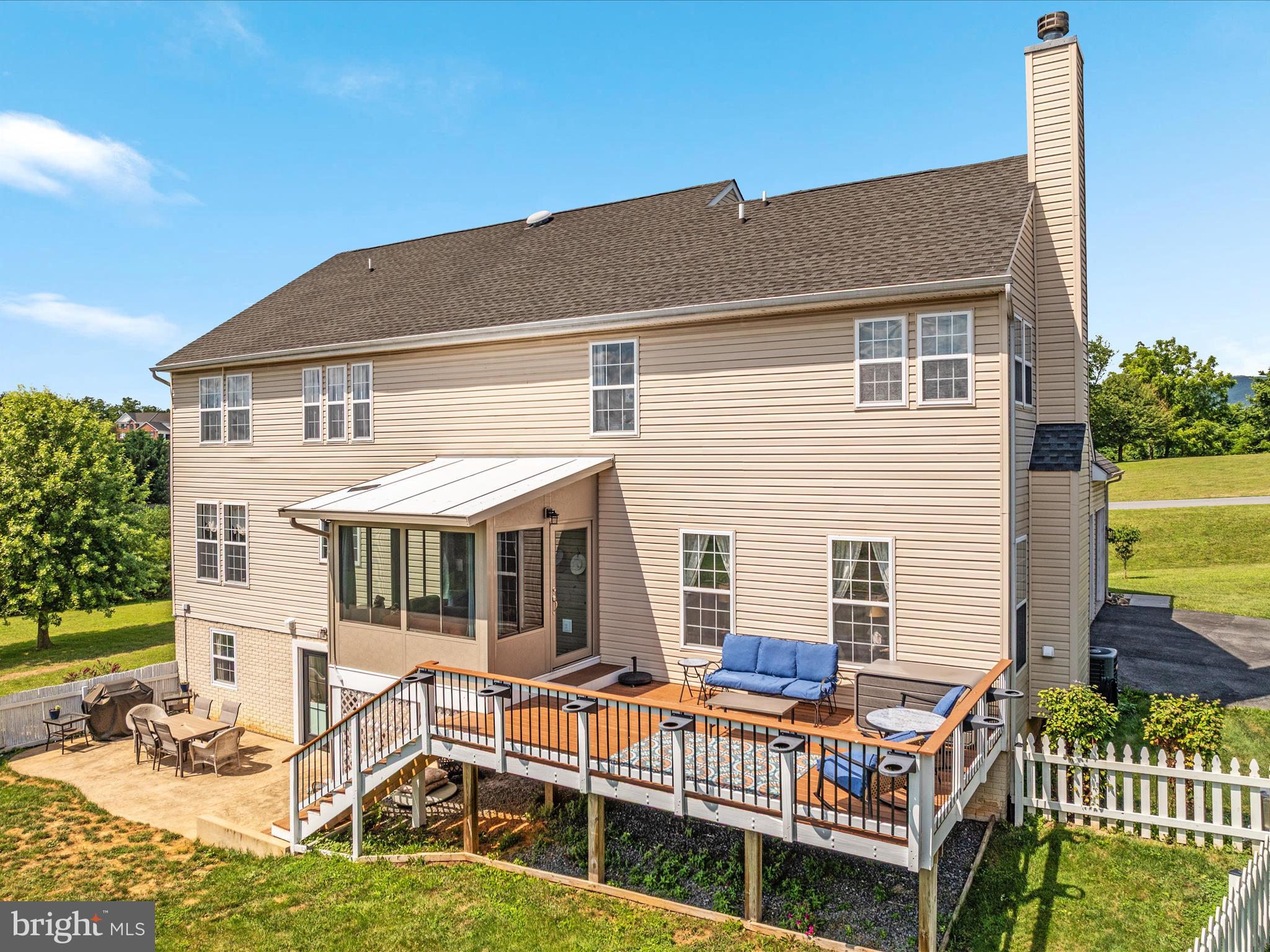 WAVERLY VIEW - Residential