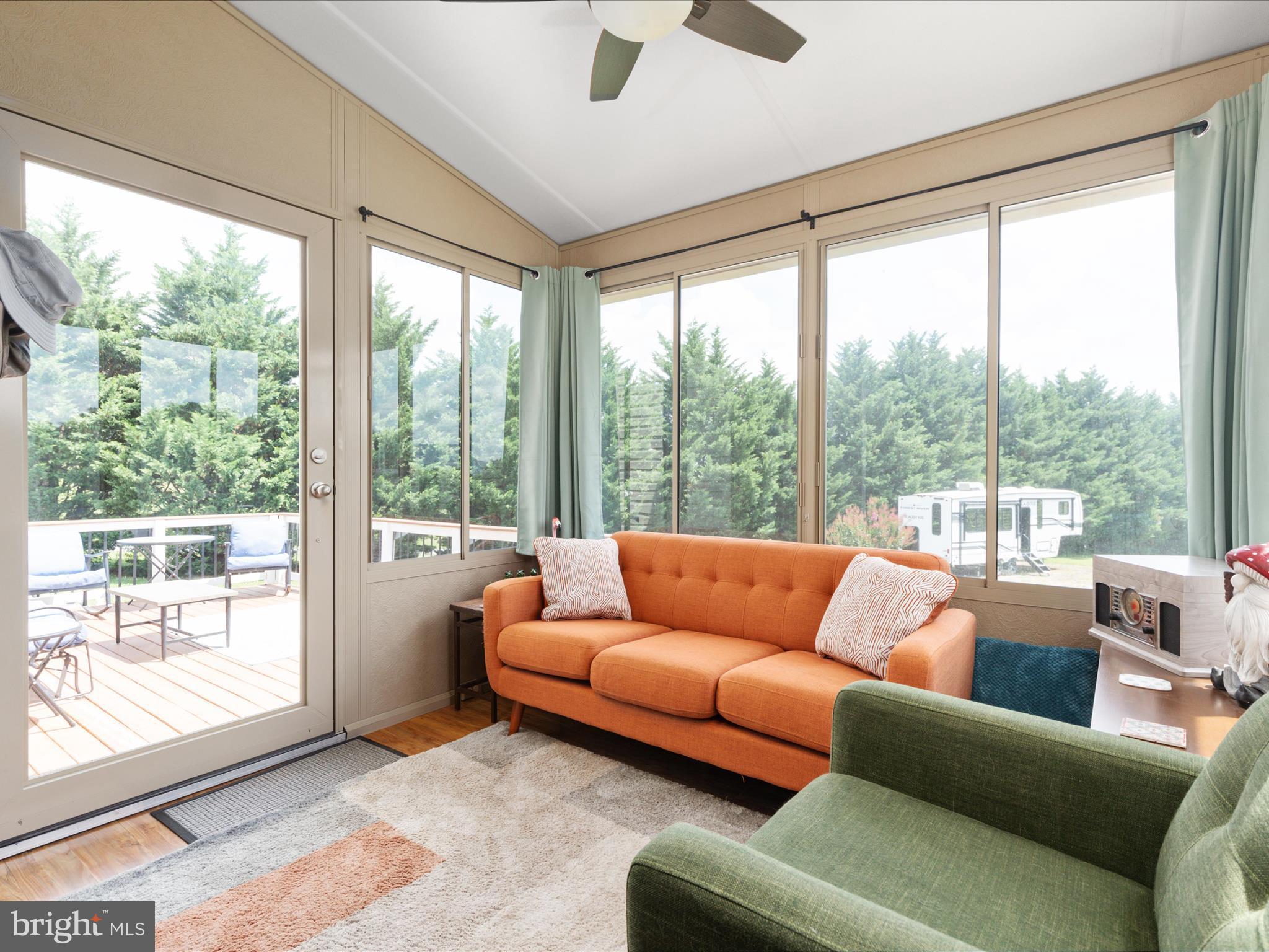 WAVERLY VIEW - Residential