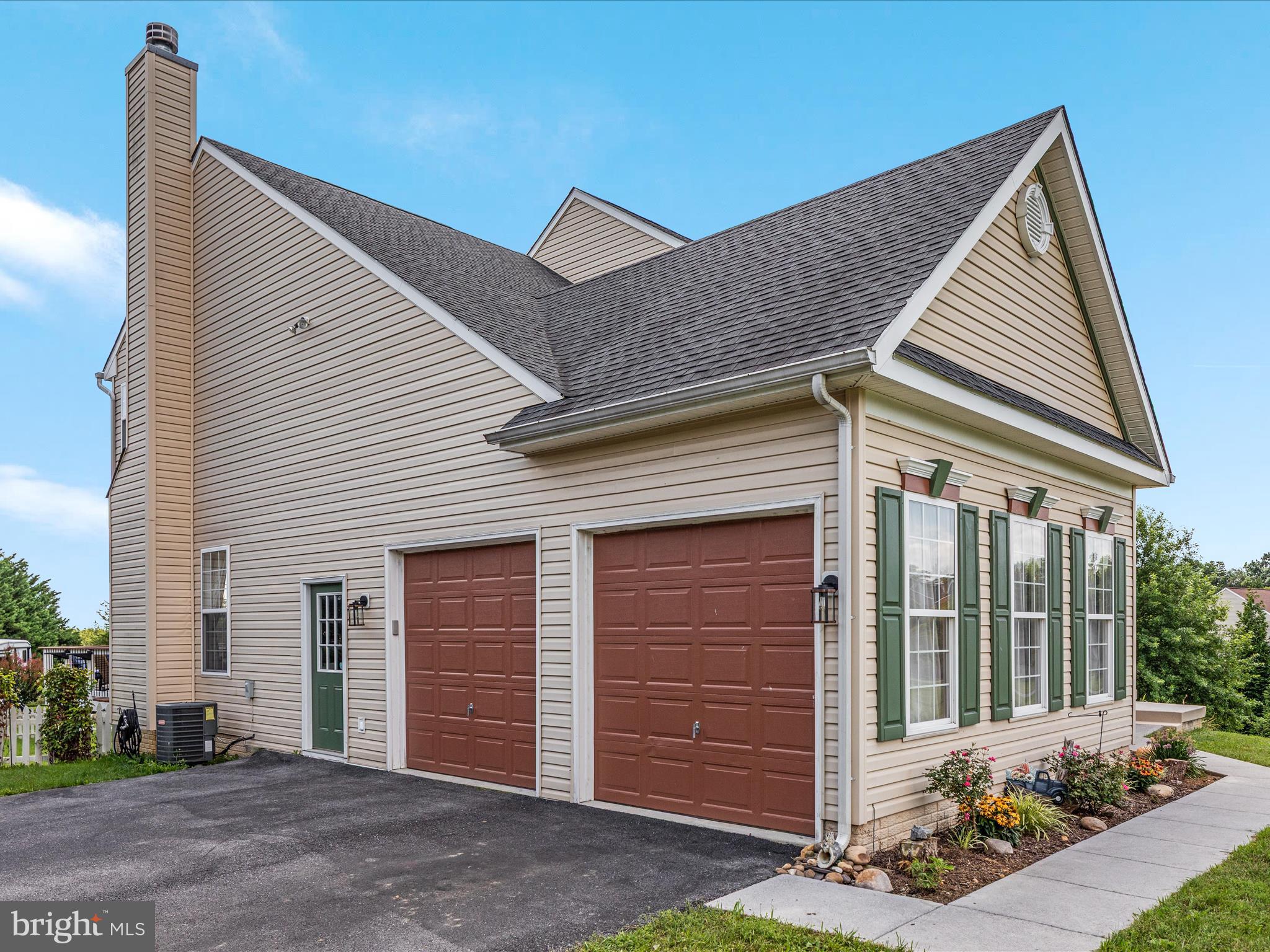 WAVERLY VIEW - Residential