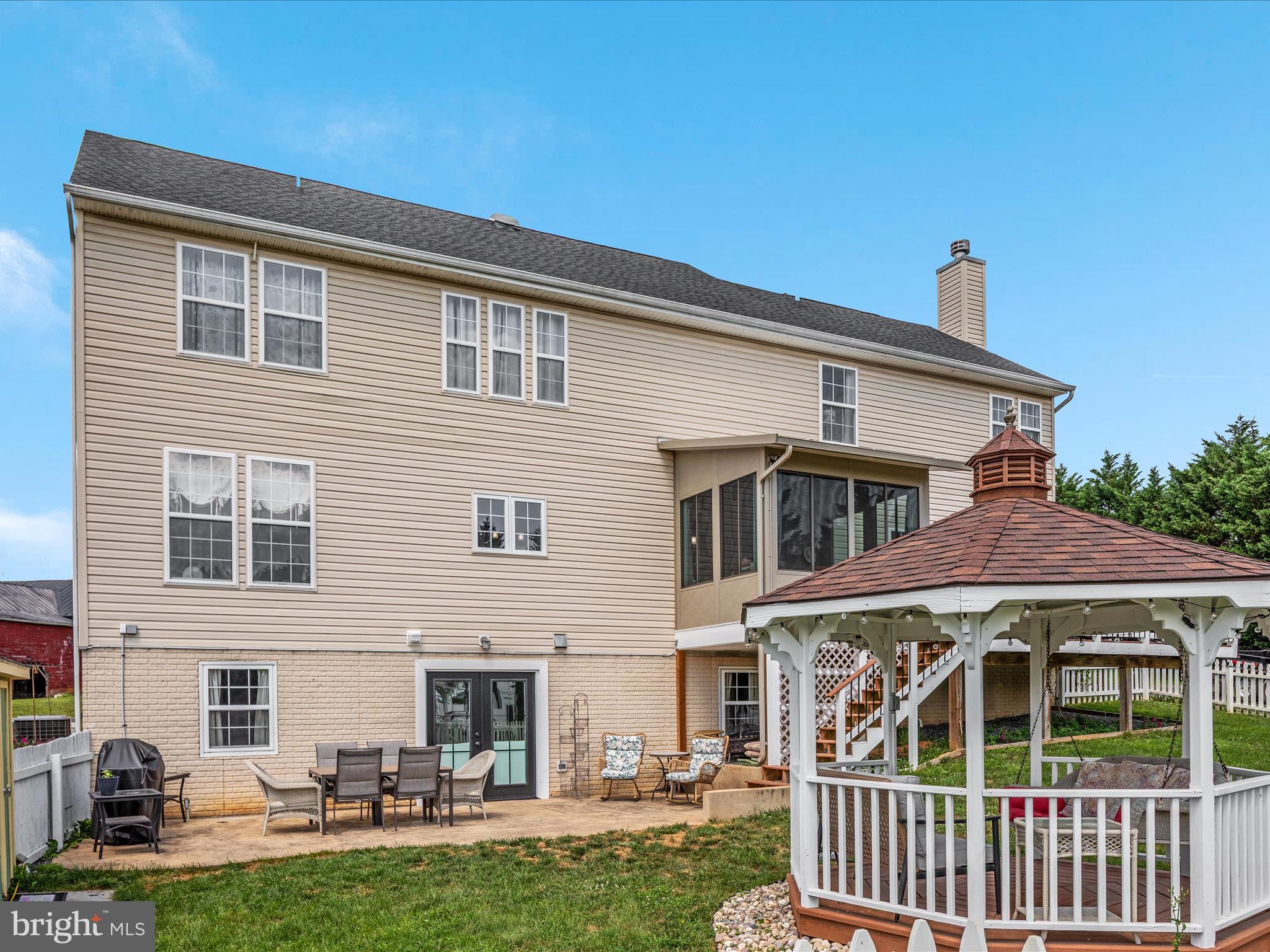 WAVERLY VIEW - Residential