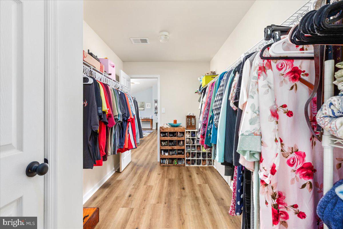 WAVERLY VIEW - Residential