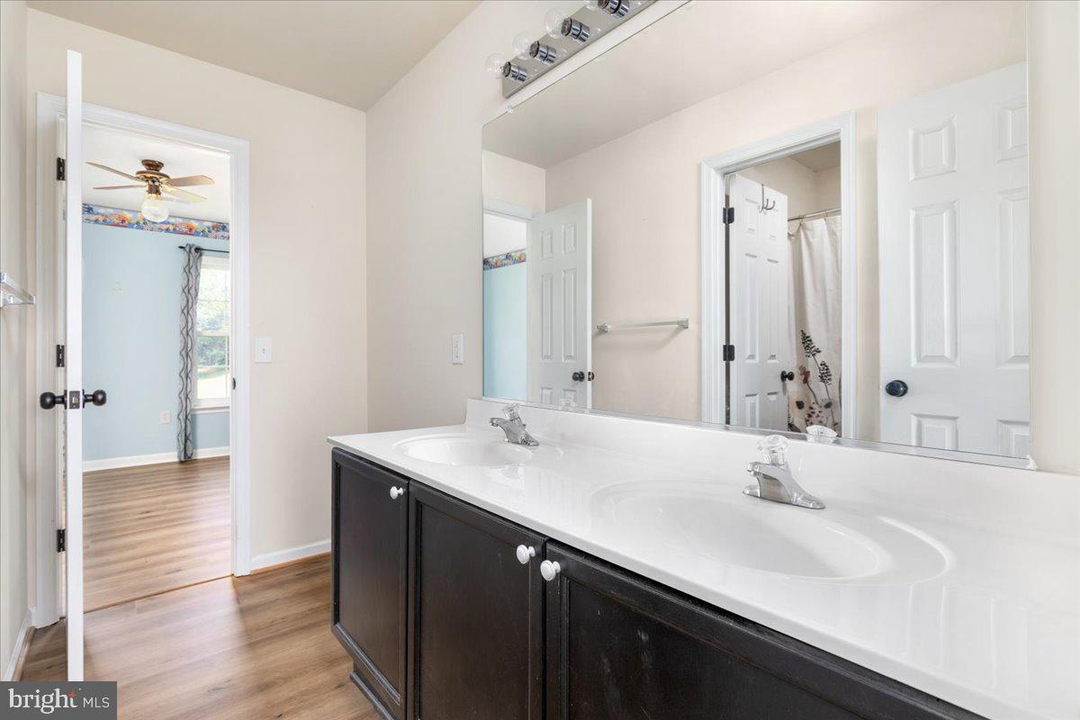 WAVERLY VIEW - Residential