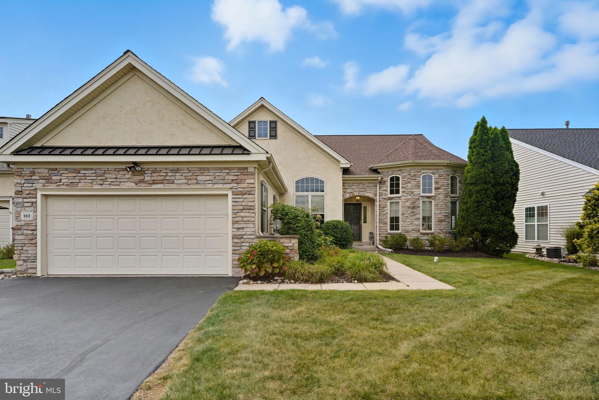 902 HAMILTON WAY