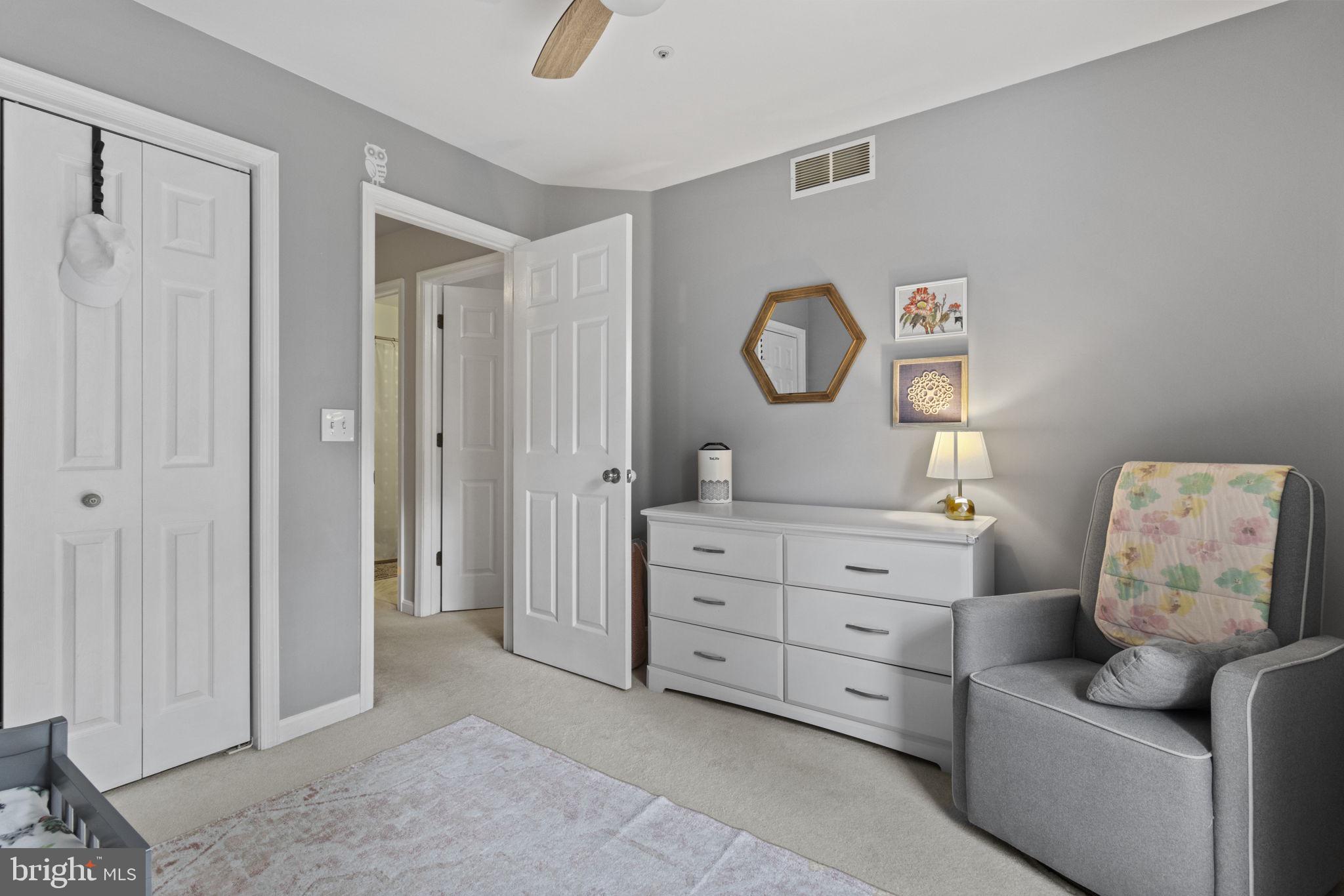 SEVEN OAKS - Residential