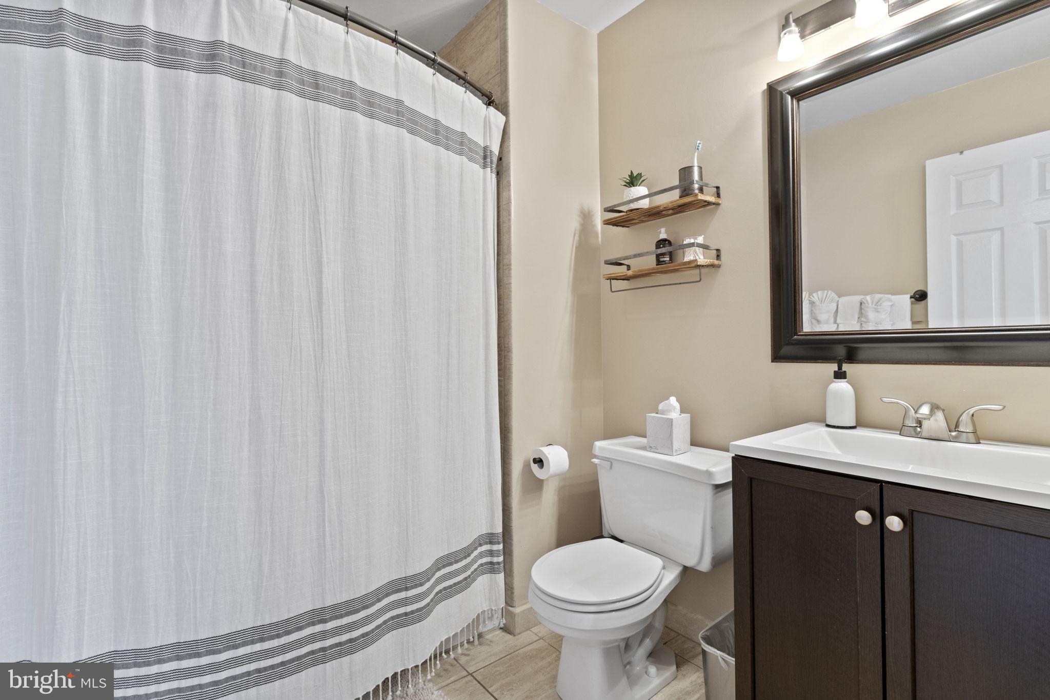 SEVEN OAKS - Residential