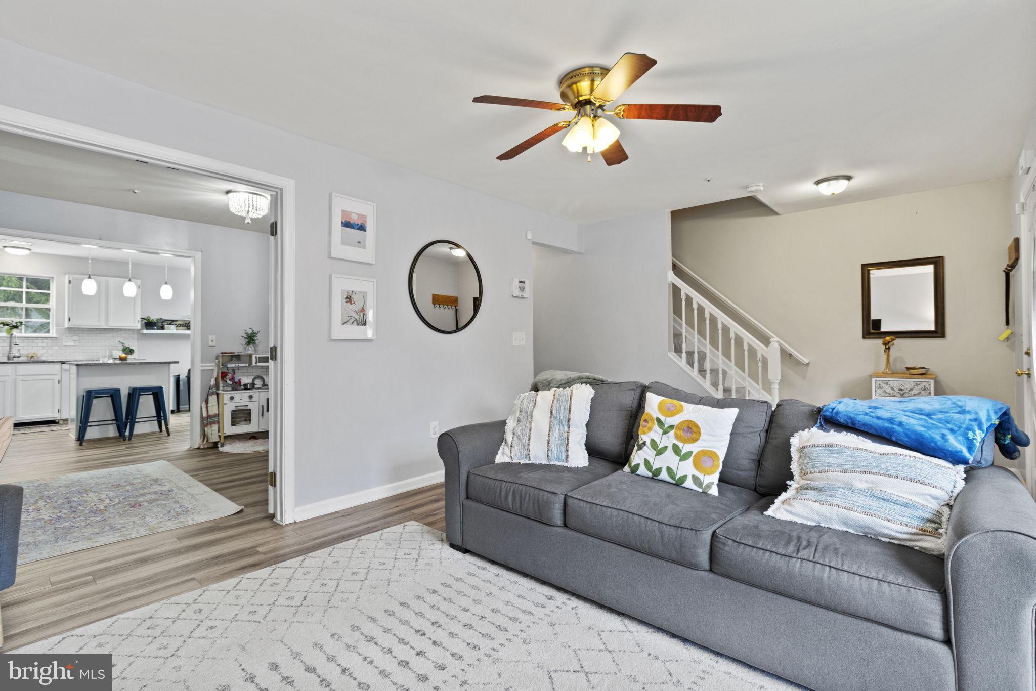 SEVEN OAKS - Residential