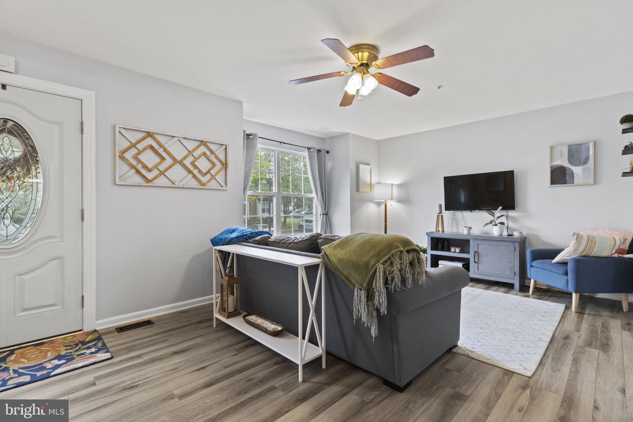 SEVEN OAKS - Residential