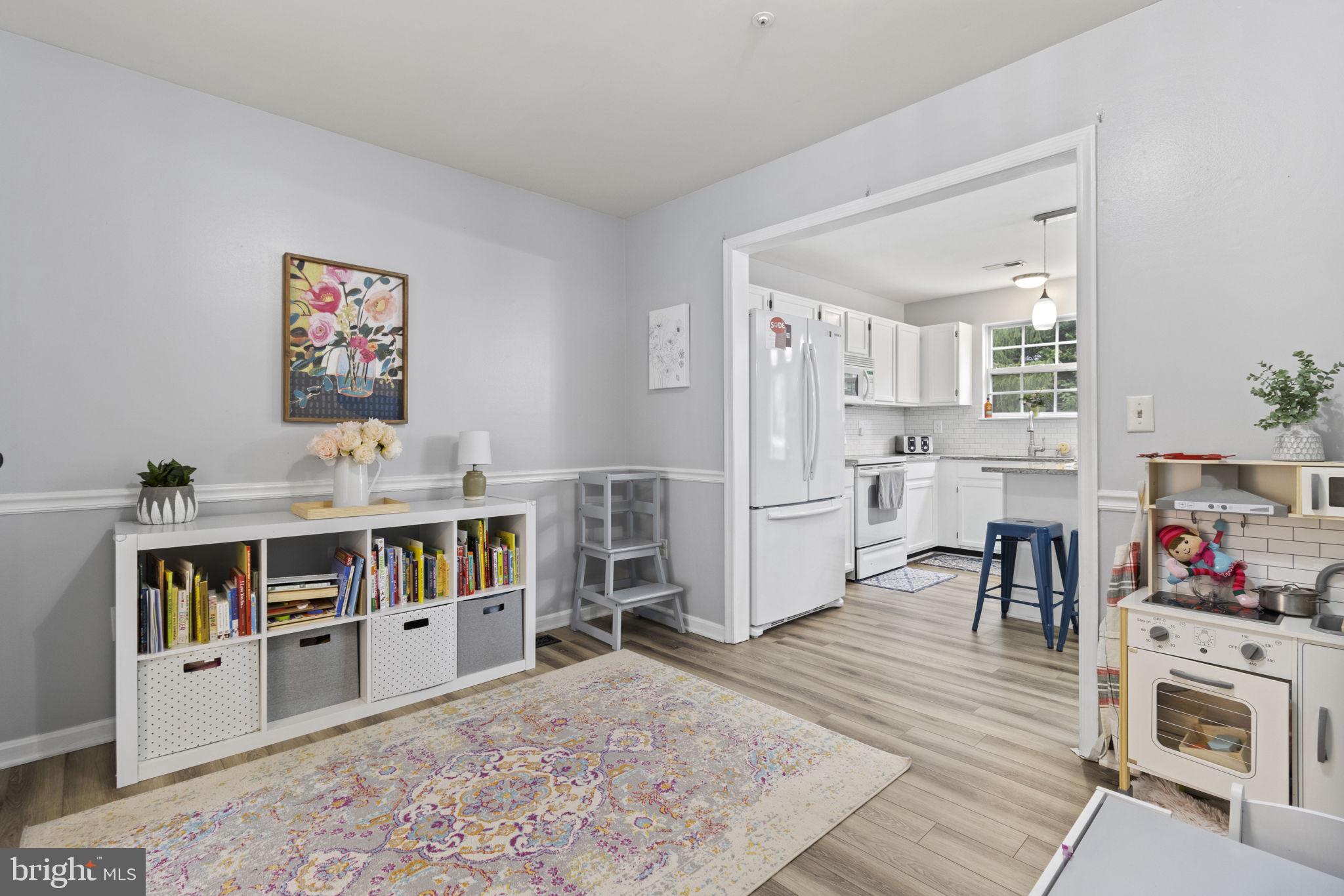 SEVEN OAKS - Residential