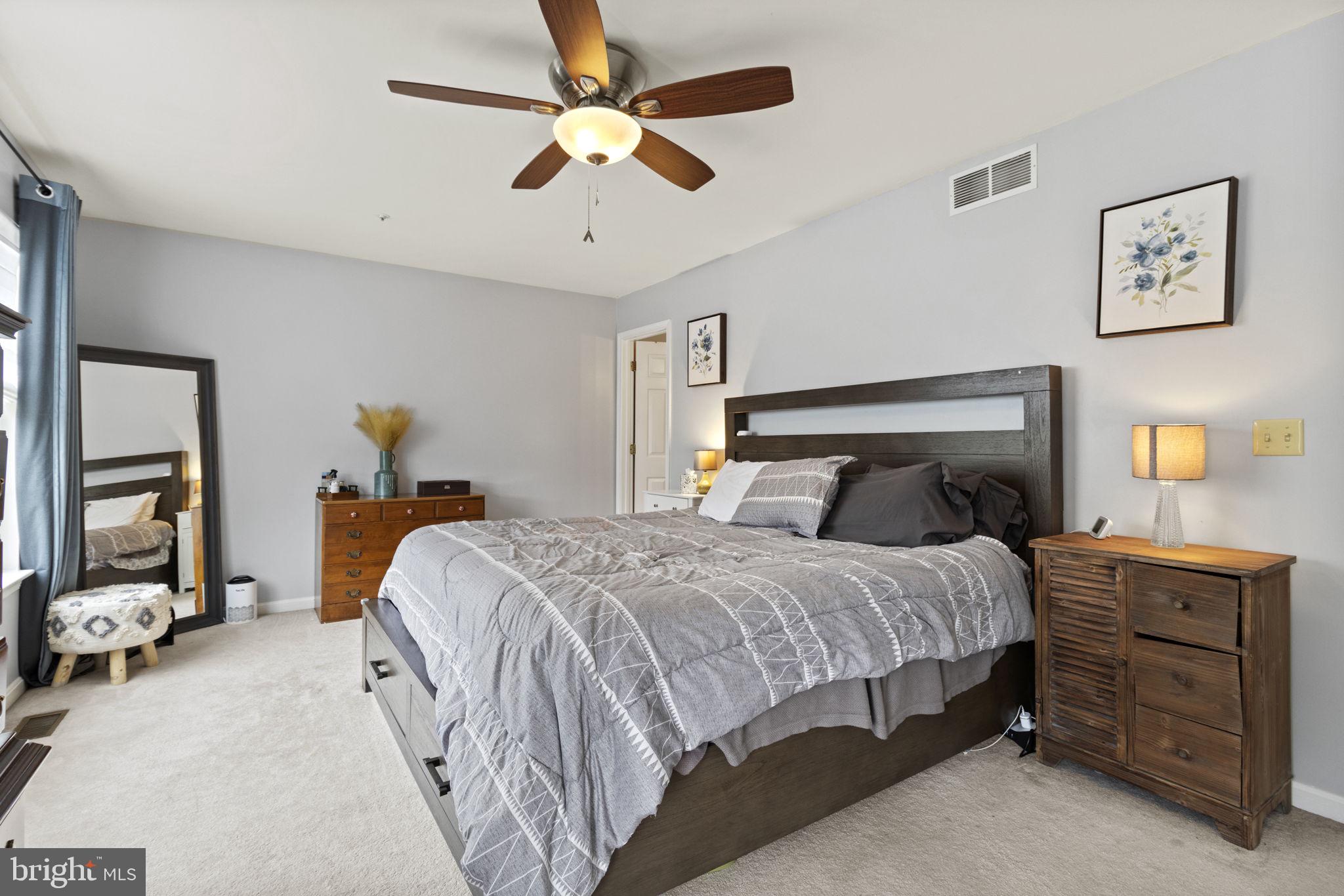 SEVEN OAKS - Residential