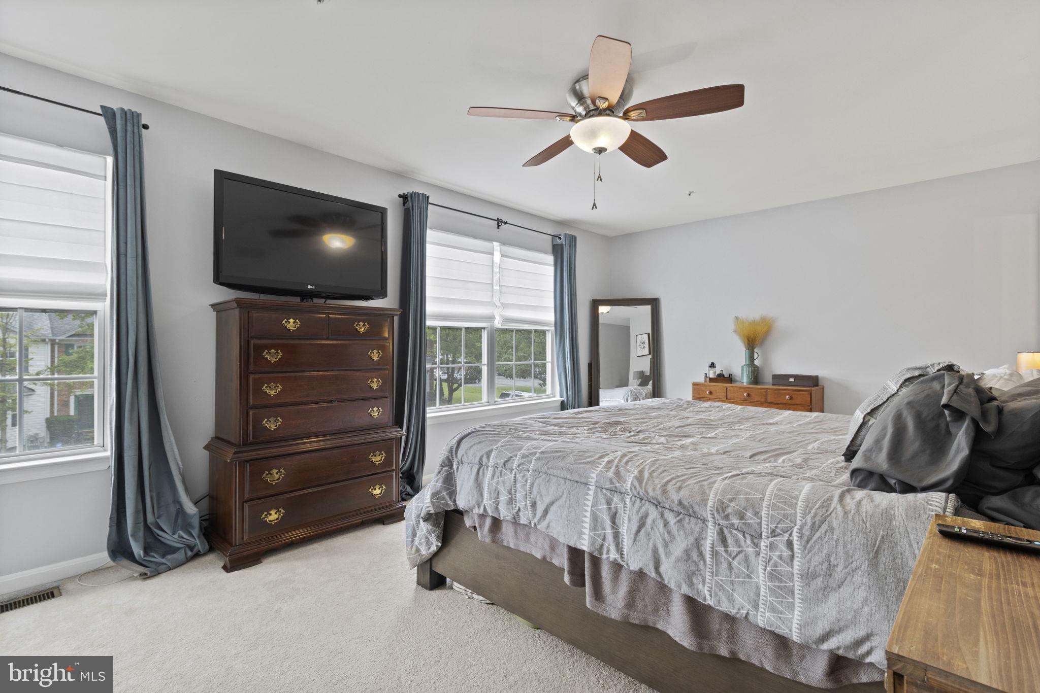 SEVEN OAKS - Residential