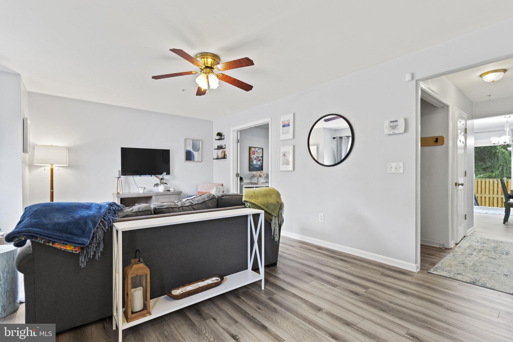 SEVEN OAKS - Residential